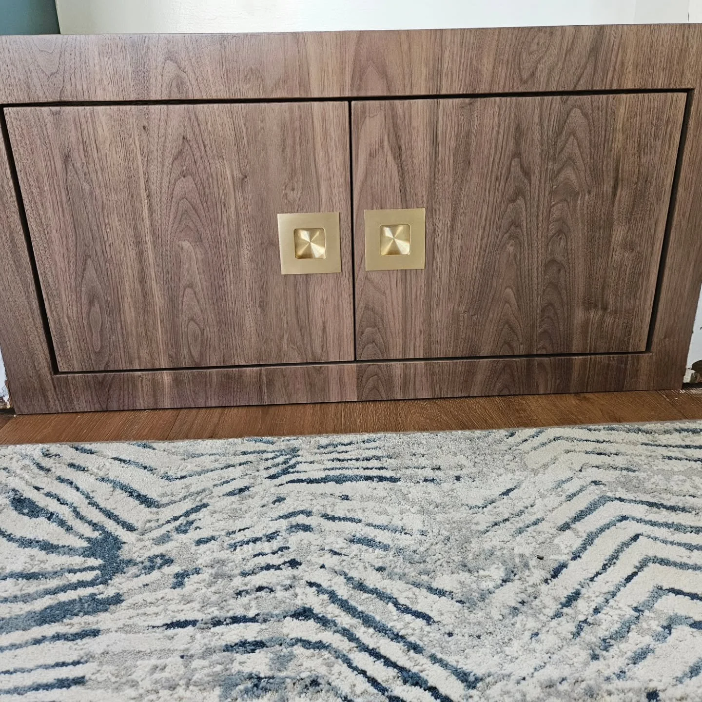 Had to break out Grandpa's hand plane for this little project. Nothing beats the craftsmanship of handmade cabinetry. Notice the continuous woodgrain from the frame, through the doors. It's all in the details.

#jbdbuilders #handmade #craftsmentools 