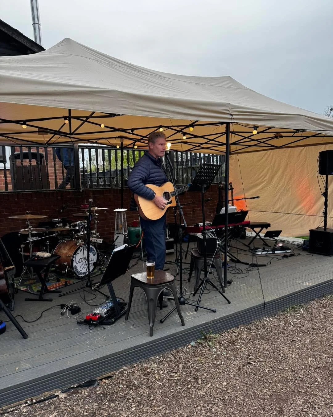 What a night ❤️

A huge thank you to everyone who came out and supported us, this is exactly what Birdies is all about&hellip;Great music, great food and a brilliant atmosphere with a lovely crowd 💚

🎶 Cozy &amp; the Dukes were absolutely fantastic