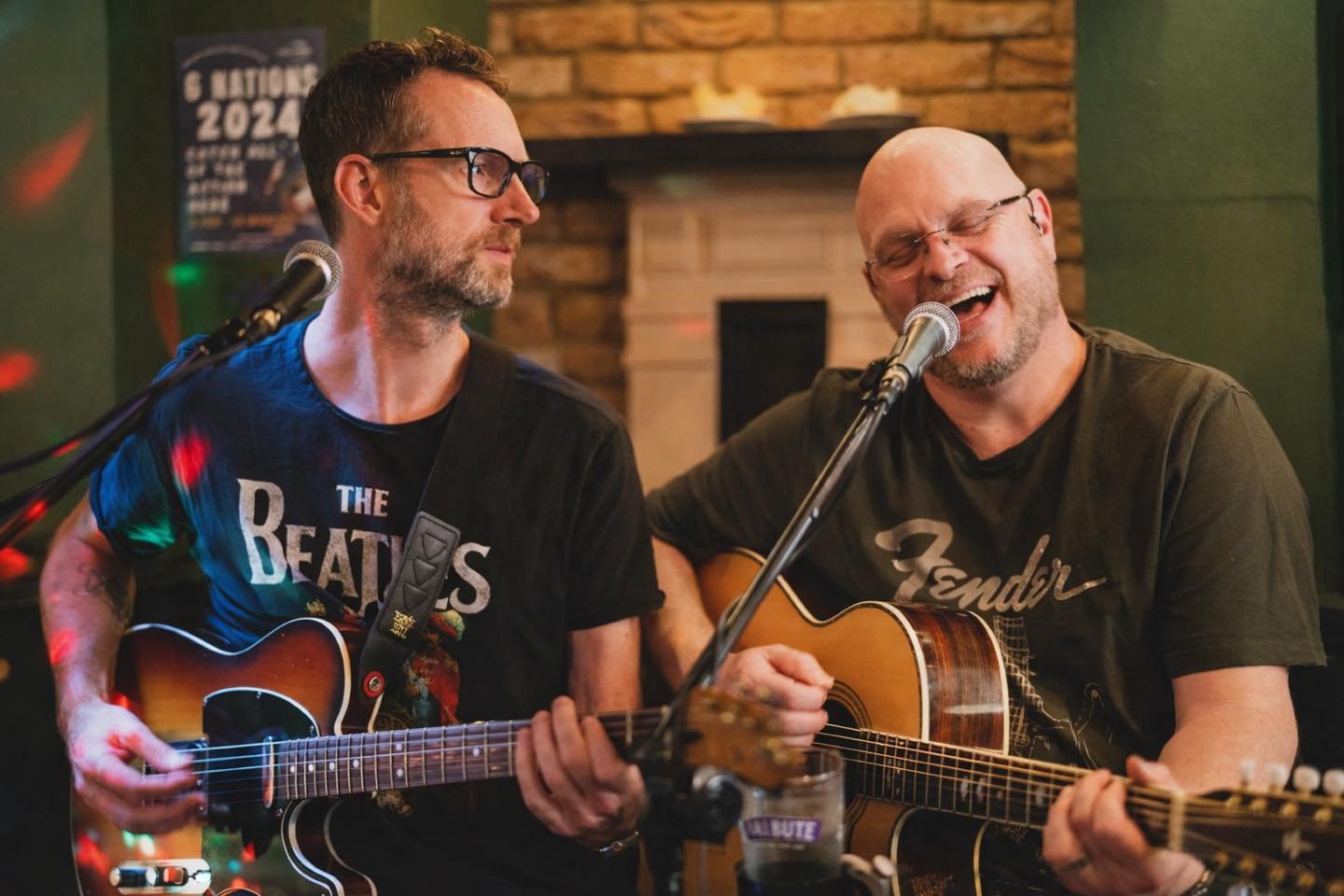 TONIGHT IN FARNHAM ☀️👇

Sun&rsquo;s out and it&rsquo;s set to be a beautiful evening&hellip;

Crazy Lil Thing are with us tonight, a brilliant acoustic duo covering everything from The Beatles to Metallica. Really great music, the kind of set where 