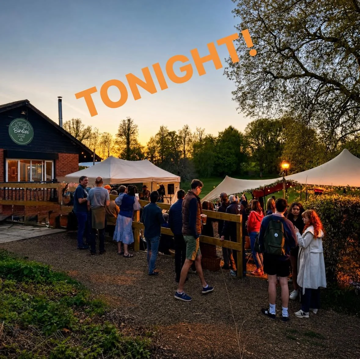 TONIGHT at Birdies ☀️

Sun&rsquo;s out and it&rsquo;s shaping up to be a beautiful evening&hellip; exactly what Fridays are made for.

🍕 Stone baked pizzas served from lunch onwards
🔥 Smokey and the Bandit from 6pm
🍻 Bar open early

🎶 Cahoots get