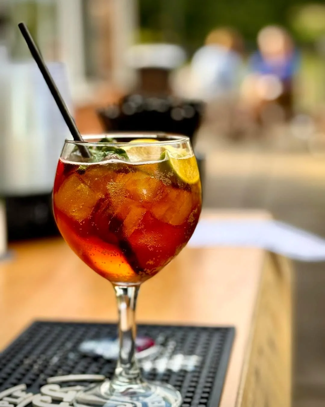 Gosh&hellip; is that the time? 👀
It&rsquo;s Pimms o&rsquo;clock already 😉🍊

🍕 Stone baked pizzas from lunch
🎷 Vic Cracknell&rsquo;s Swing Band from 7pm
⛺ Under the stretch tent 💃 
🍹 Drinks flowing, music playing, Saturday at Birdies

📍 Birdie