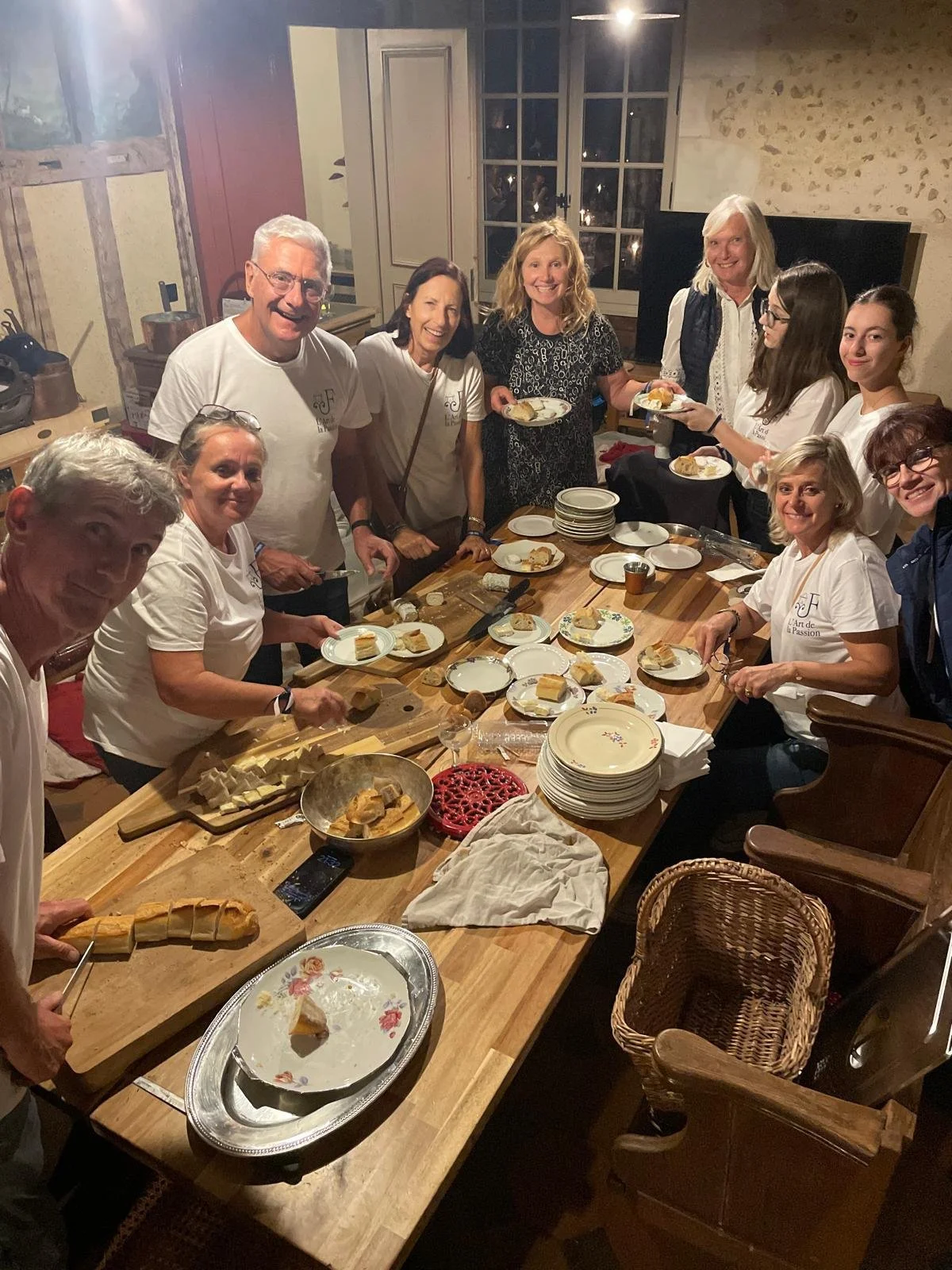 salon-de-fretay-2026-benevoles-repas-cuisine.jpeg