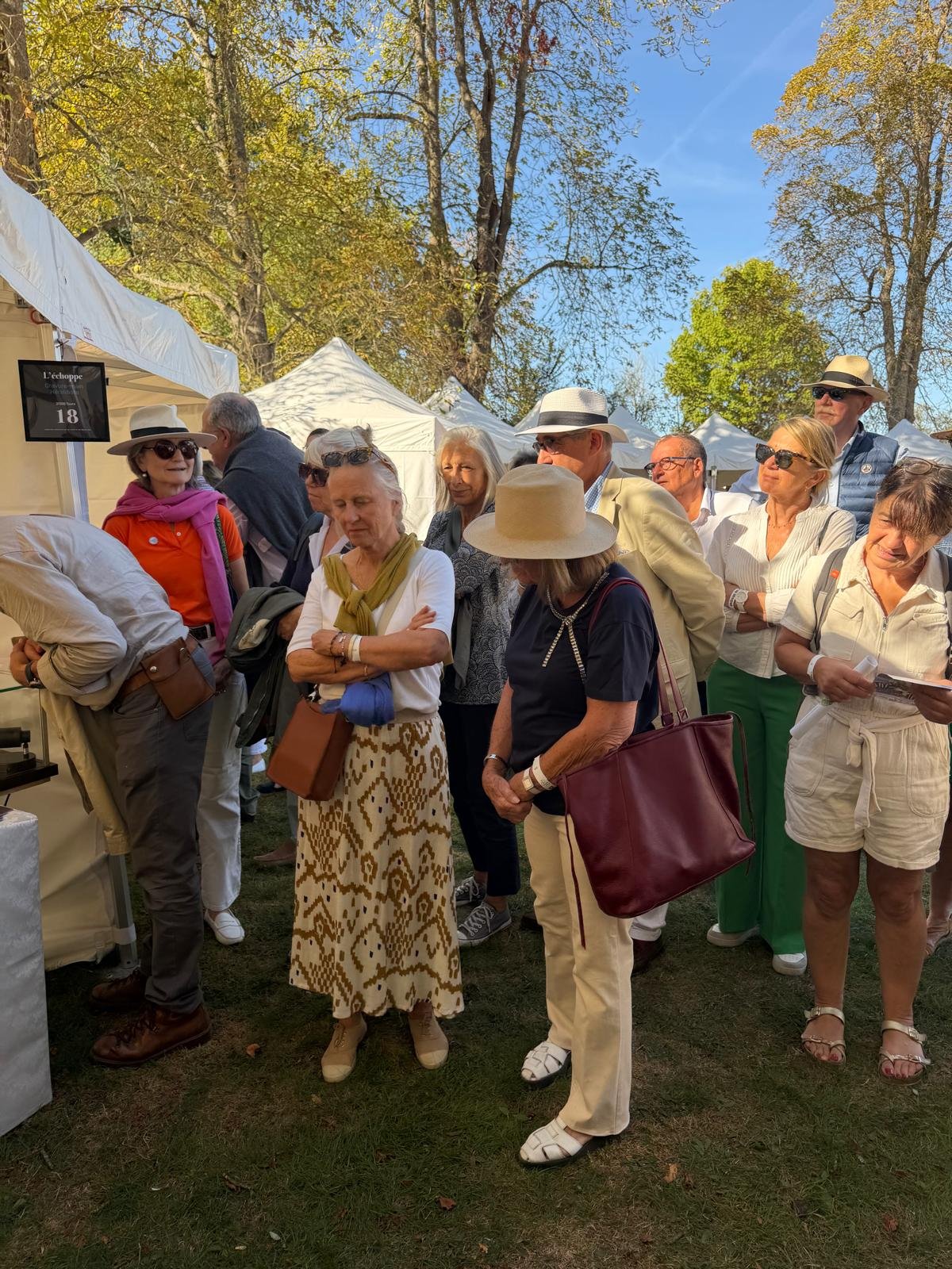 salon-de-fretay-2026-public-ecoute-jardin-tentes.jpeg