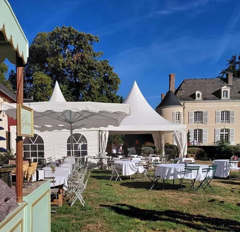 salon-de-fretay-2026-terrasse-restauration-tentes-chateau.jpeg