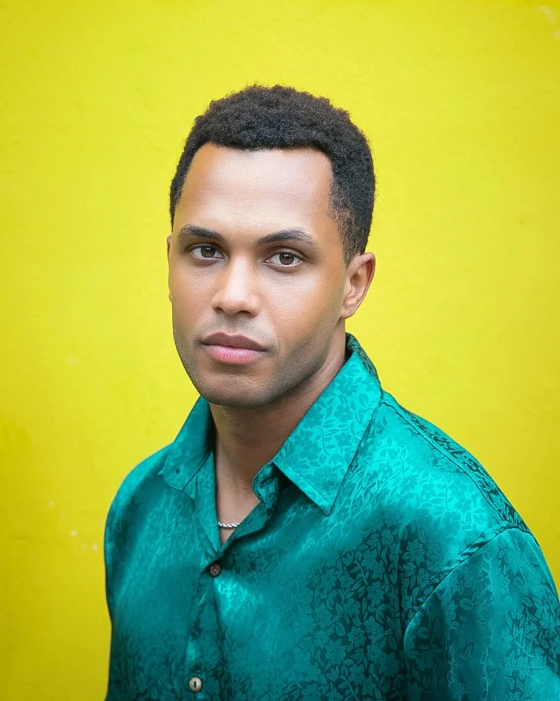 ✨Wandering Focus #54: Bad weather has kept me indoors this past week, which led to an unexpected experiment: stepping in front of the camera and letting Jessica handle the shoot and editing. The experience brought a realization&mdash;to truly underst