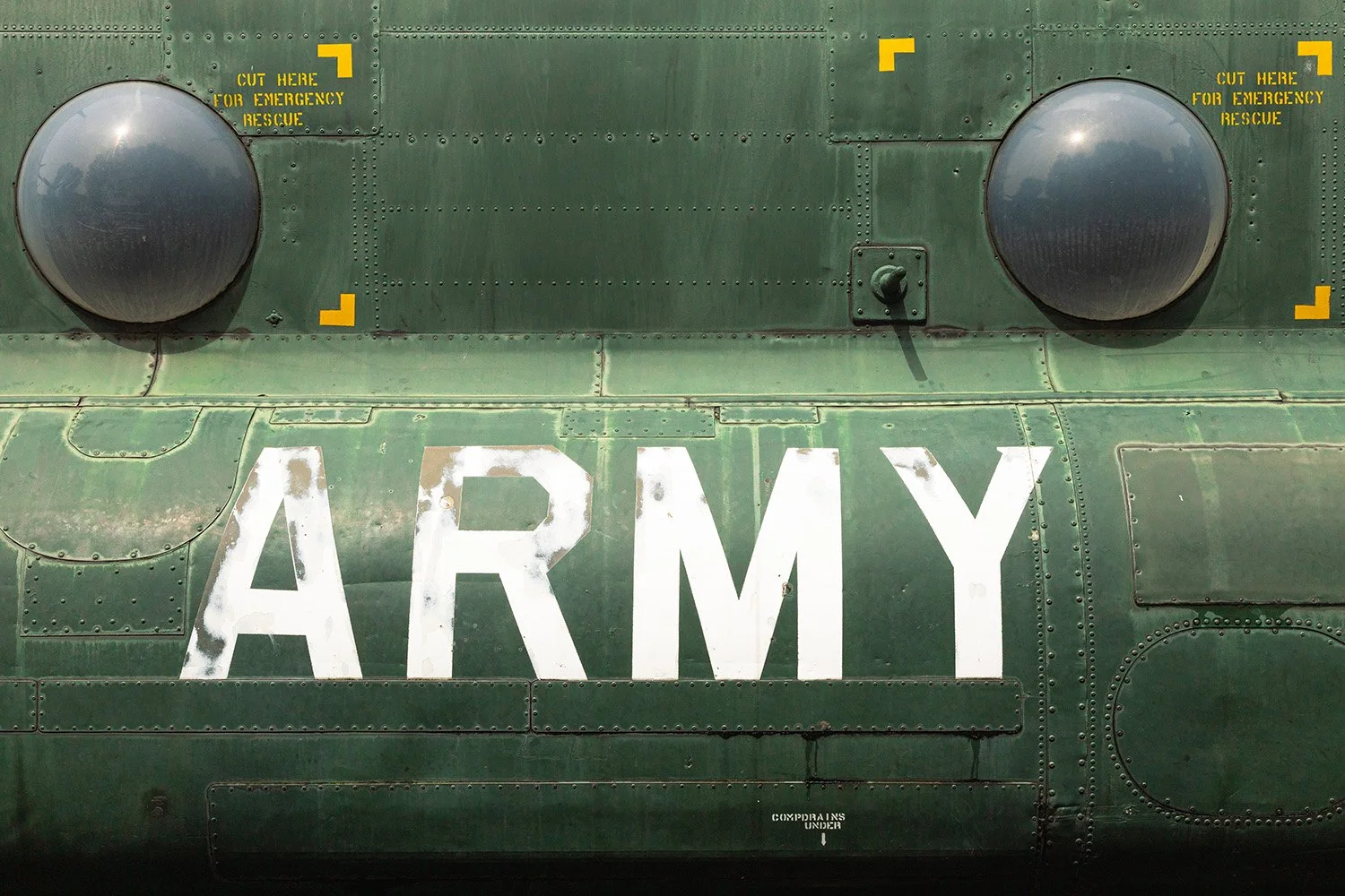 the right side of the li(n)e