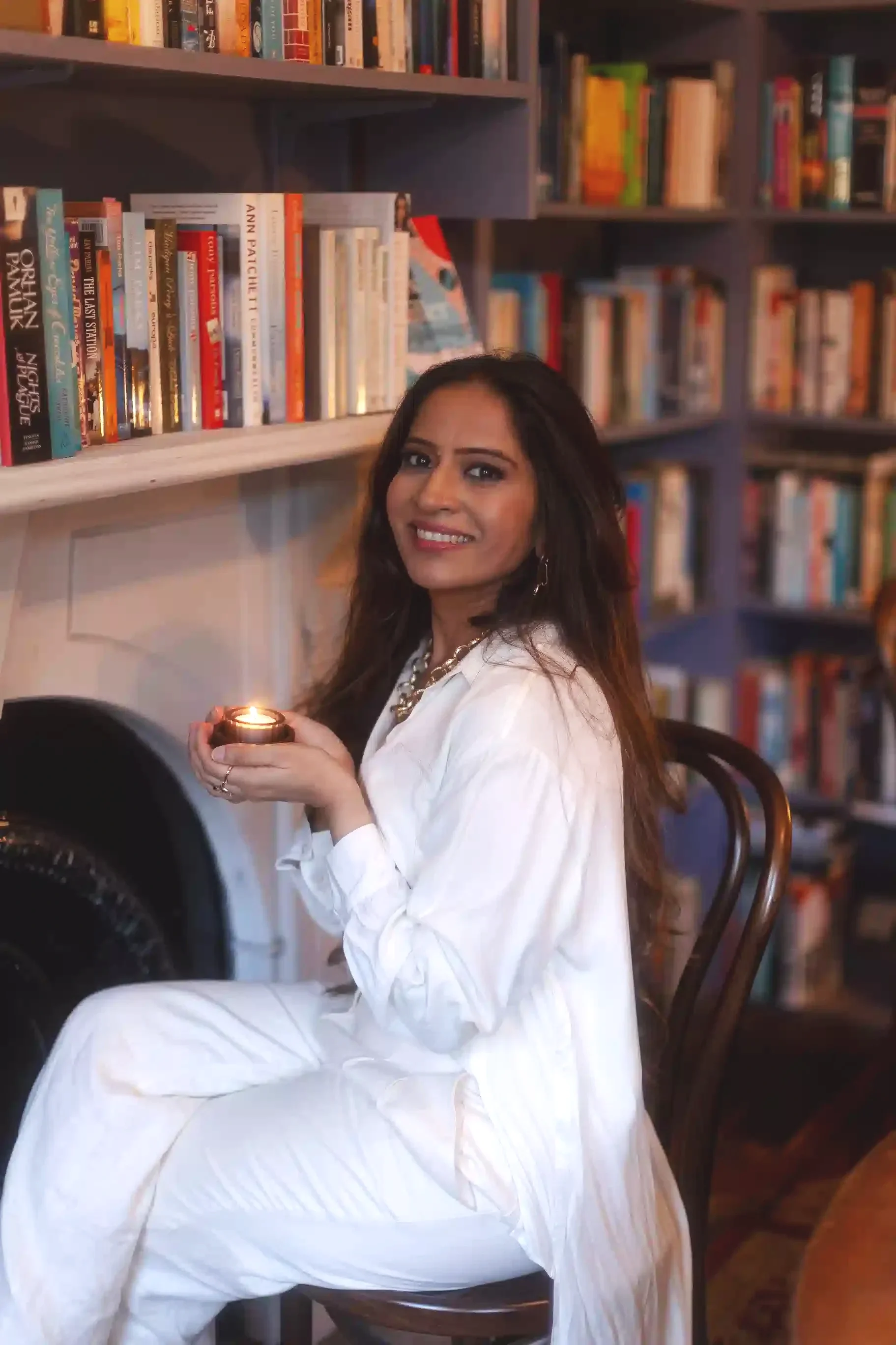 Live Your Calling® Premium 1:1 Mentorship — 8-week intimate high-touch program with Akashic guidance, intuitive alignment, and energetic embodiment, limited to 3 participants per month