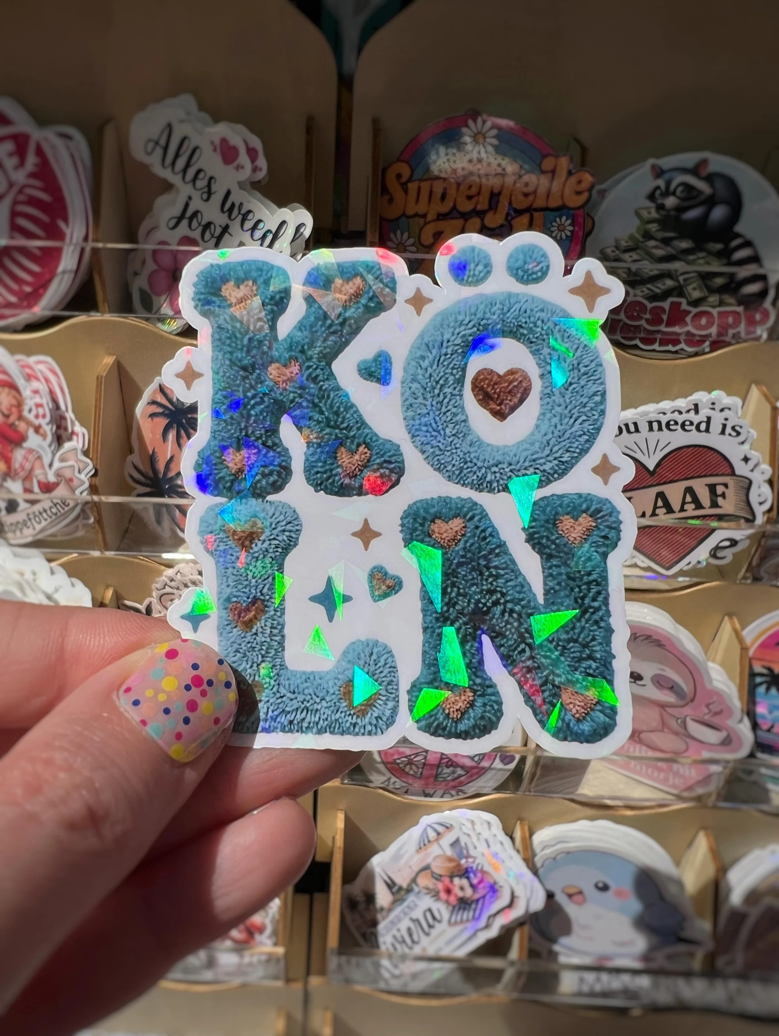 Aufkleber Glow Up: Wir sind gerade flei&szlig;ig und geben unsere Aufkleber Designs ein kleines aber feines Glow Up.

Wollt ihr mehr davon sehen?

#aufkleberliebe #k&ouml;lnsticker #k&ouml;ln #doodledom