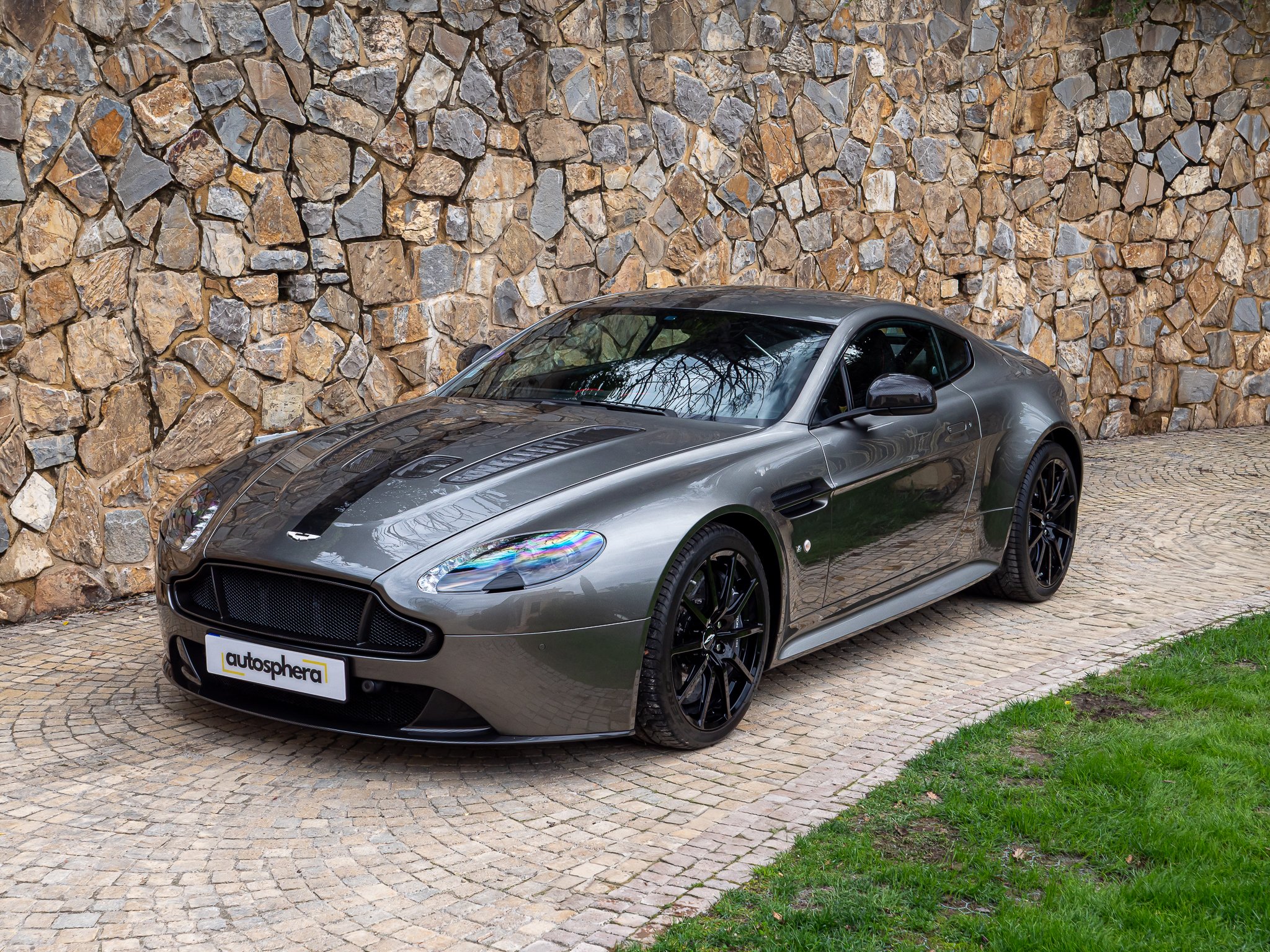FOR SALE - 2018 Aston Martin V12 Vantage S AMR (MANUAL) *1 OF 100*