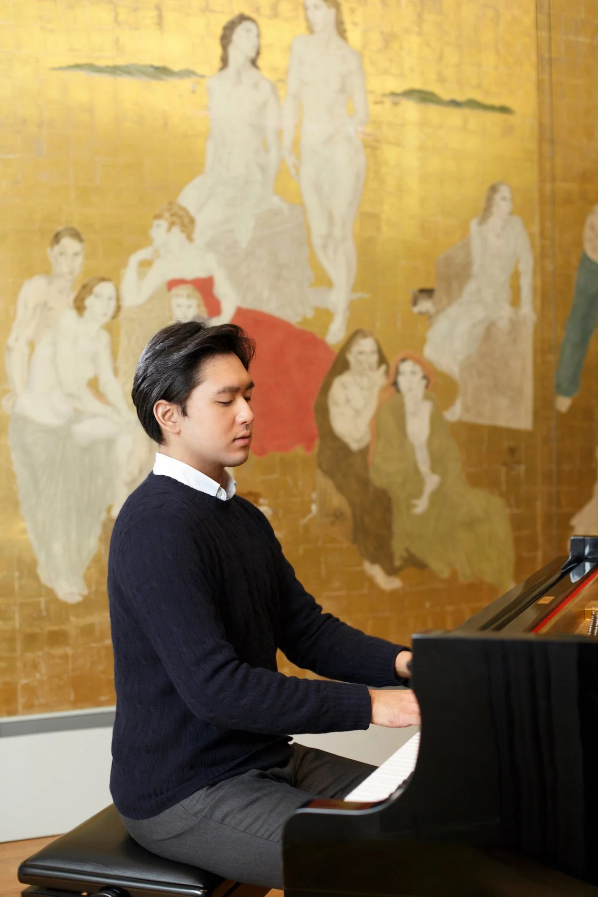 Gen Tomuro, piano