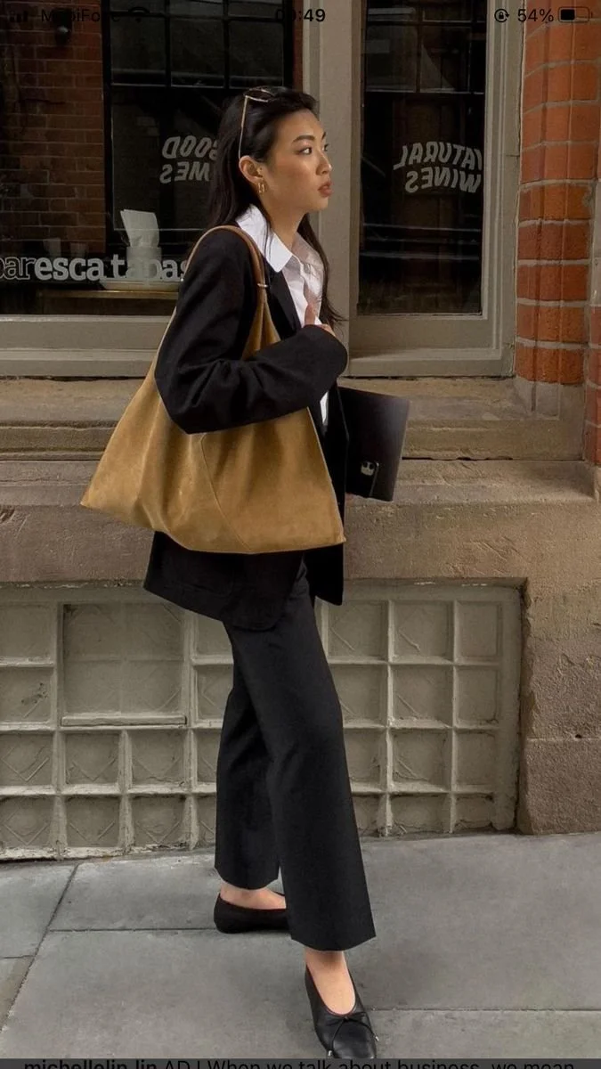 dress without heels beige bag.png