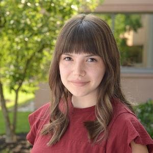 Ava Pine~ Intern~ Ava is new to the Heritage team, as she started working as an intern last summer. Experienced in customer service, she intends to use every day as a learning opportunity to help immerse herself in the economic world and create long-