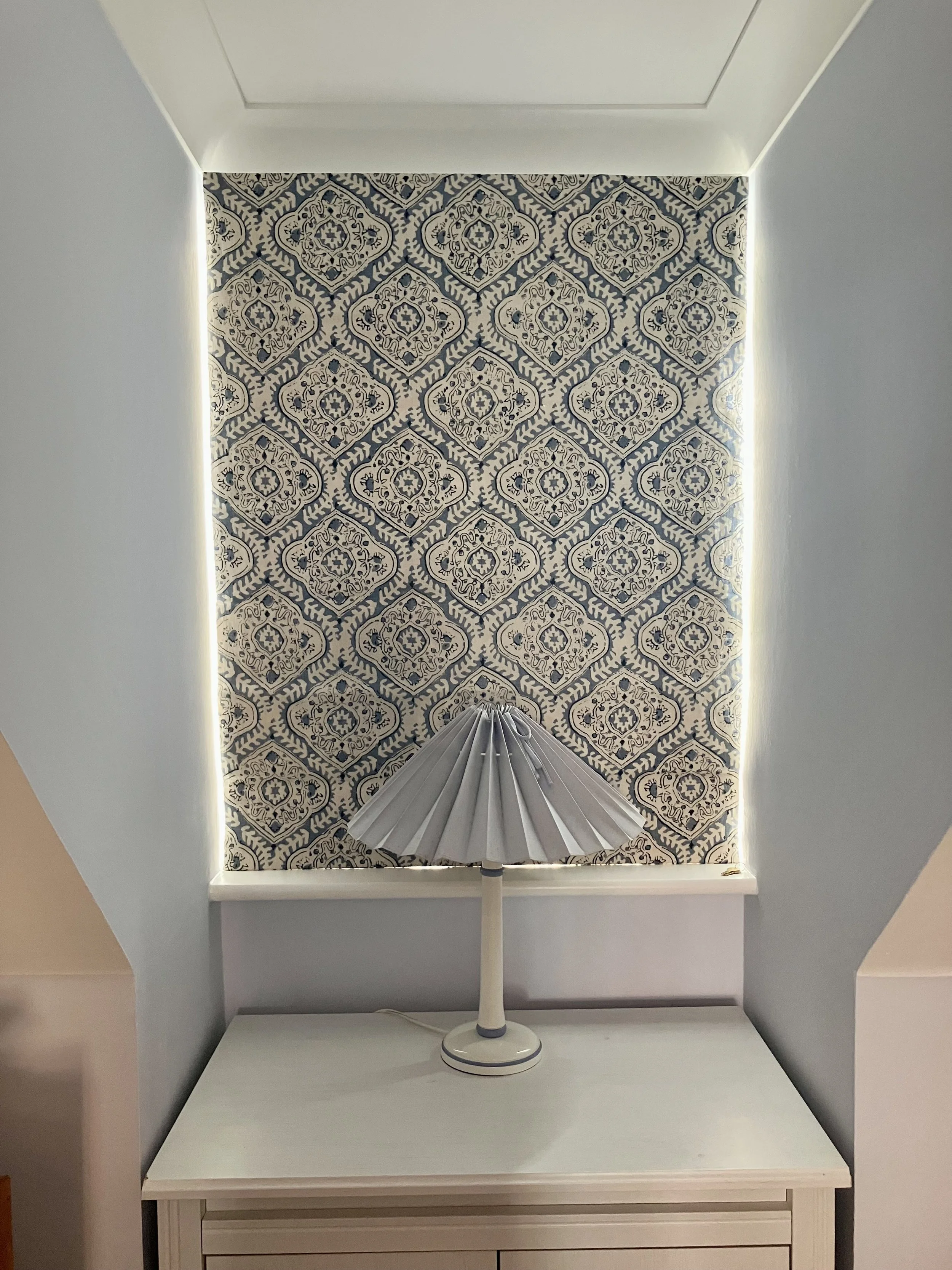 Recessed roman blind (Blackout) 