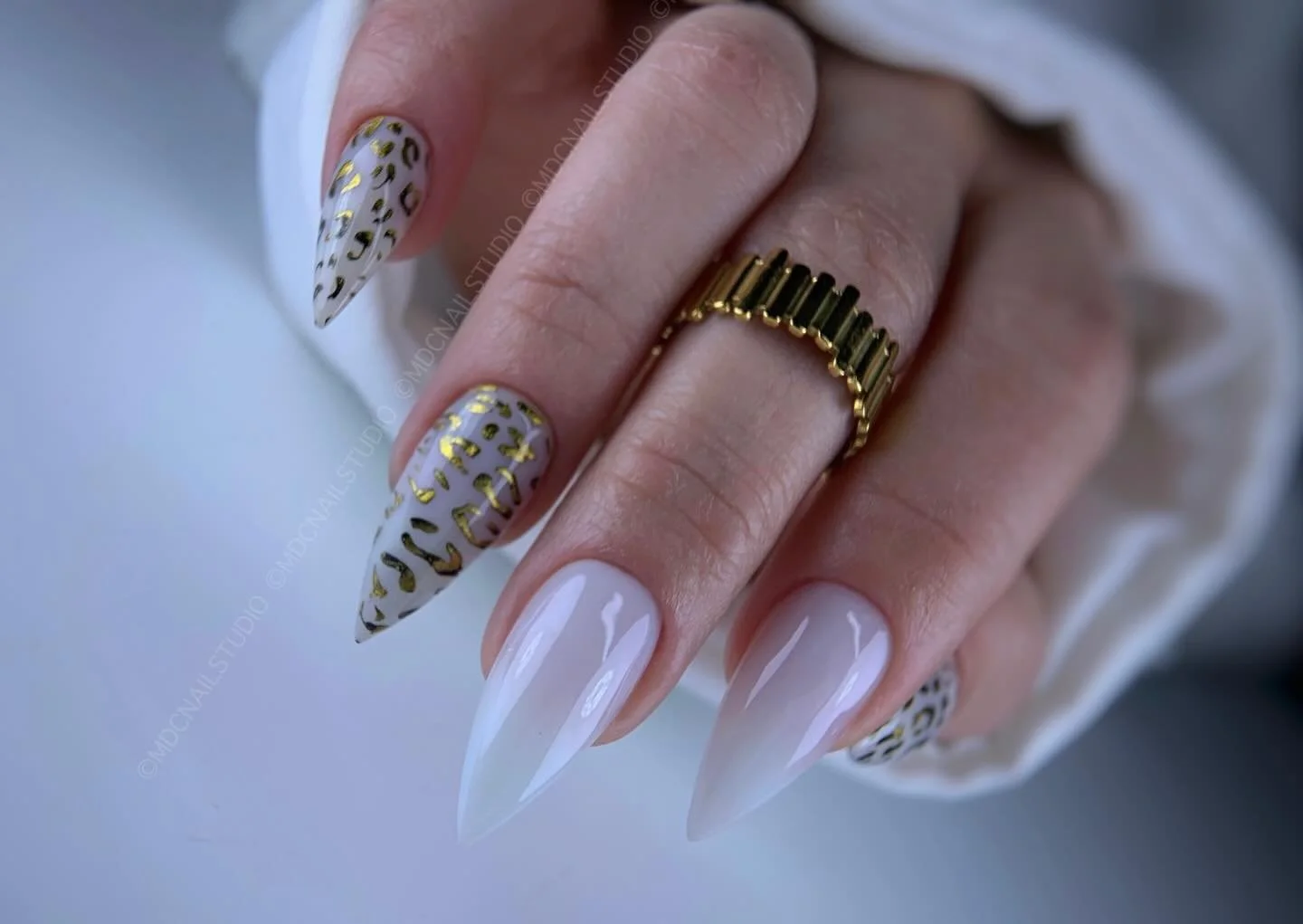 Como las pidi&oacute; 🫶🏻. Siempre complaciendo a mis clientas 🫶🏻

#nailideas #nailsoftheday #nailfeed #chromenails