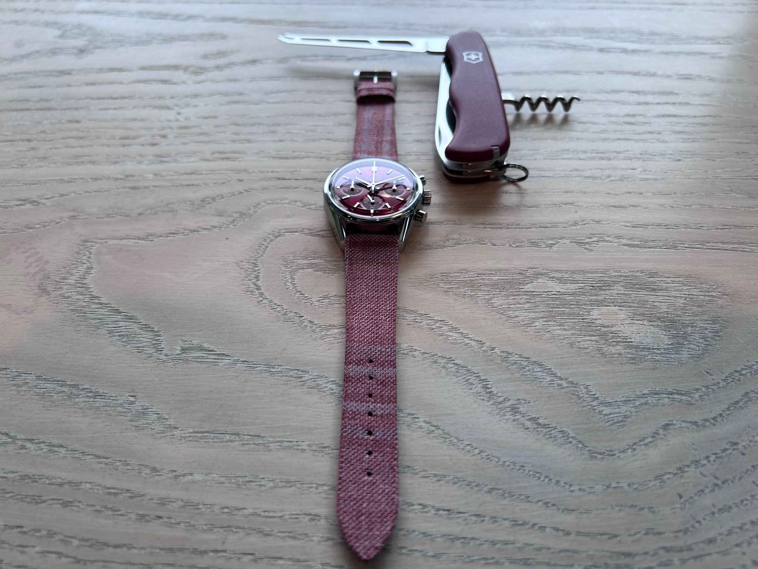Nantucket lie flat full with open knife.jpg