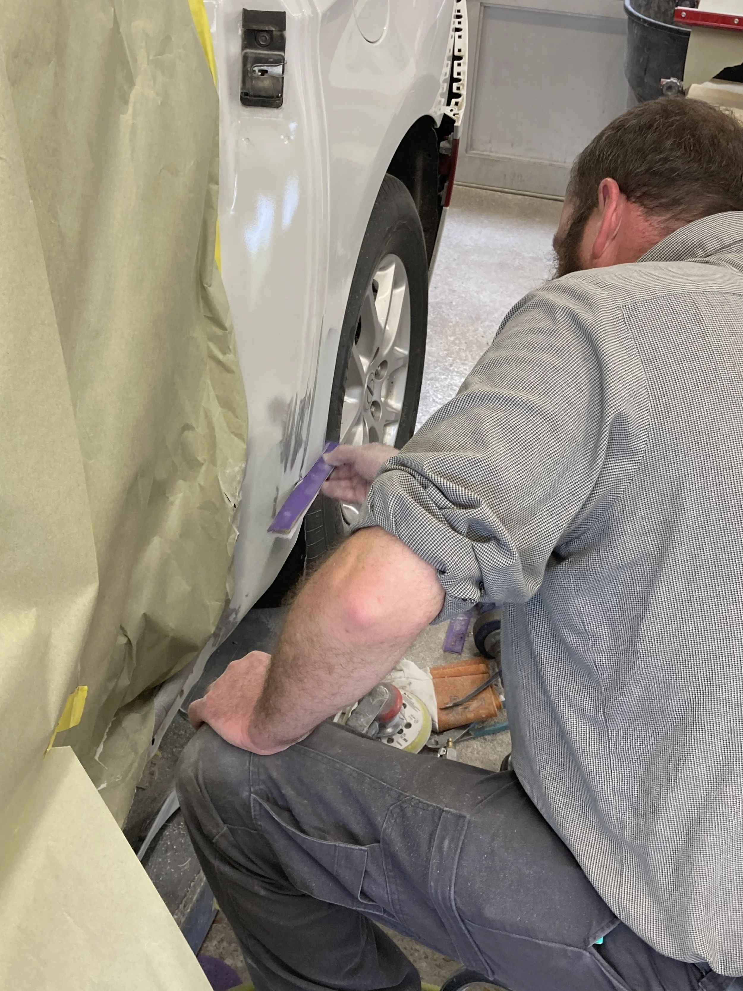 Spring Car Paint Repair in St. Louis: Undo What Winter Did