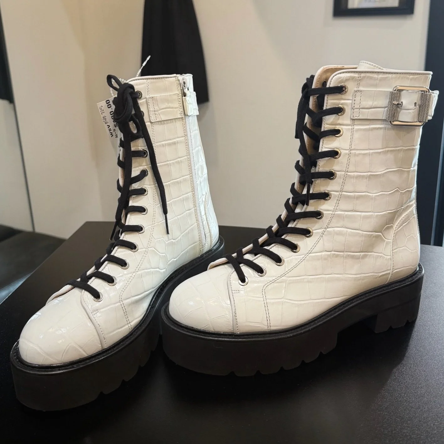 We’re open! Come shop ๐ค