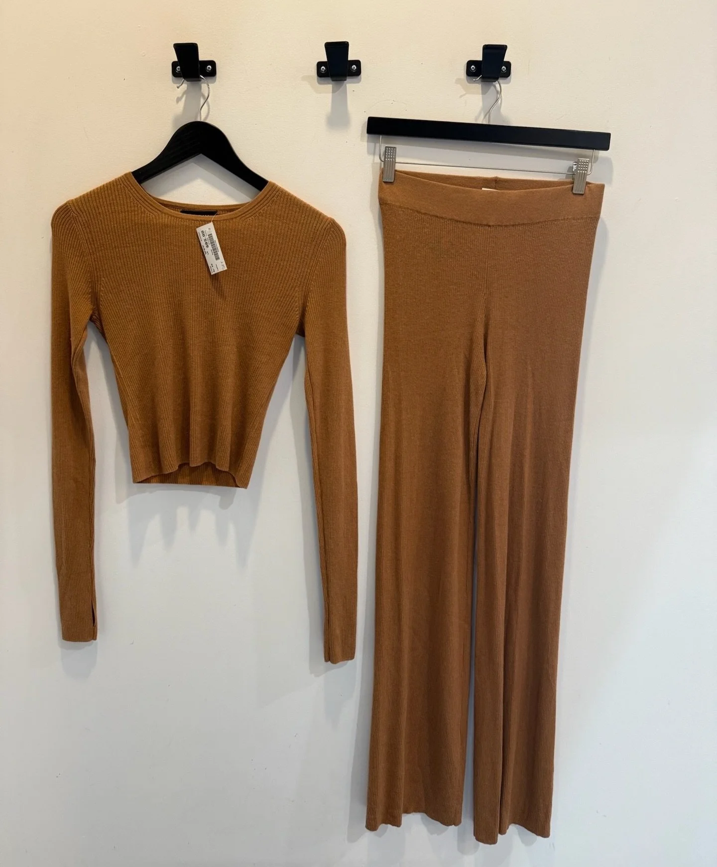 Who doesn&rsquo;t love a matching set? Shop #TheLuxeEra 🖤✨