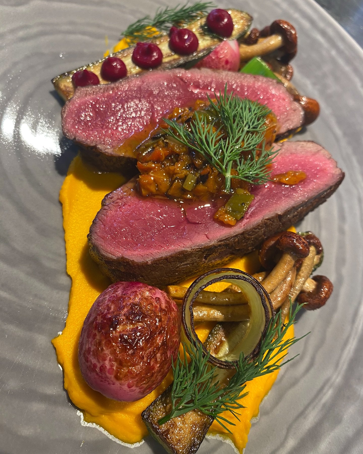 Check out this new Venison &amp; Chestnut Mushroom set by our partner @chef_cofino at @auldalliance1295 inside of @staycloudland, recently recognized by HGTV as one of the Best Mountain Town Resorts in the U.S. 

This dish is not only visually stunni