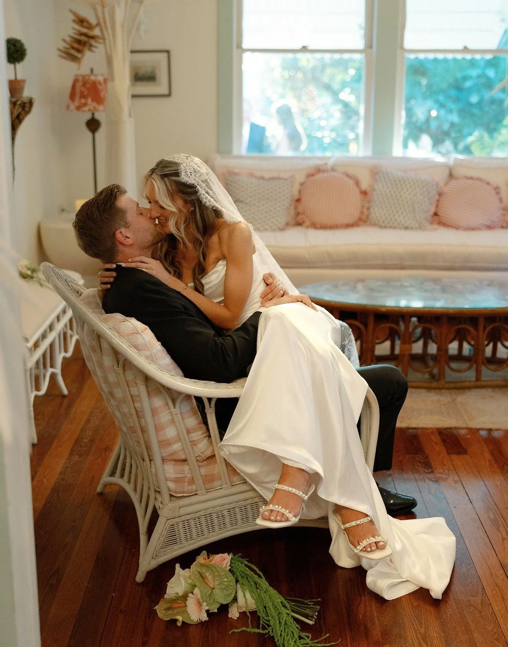 The Feltmanns, officially.

Stolen moments on the staircase, a kiss between vows and the reception, and a garden lit up and ready for them. Historic Palm Lodge, Miami- intimate by design.

Planner @stephanieverrmareventco @stephanieverrmar 
Florist @