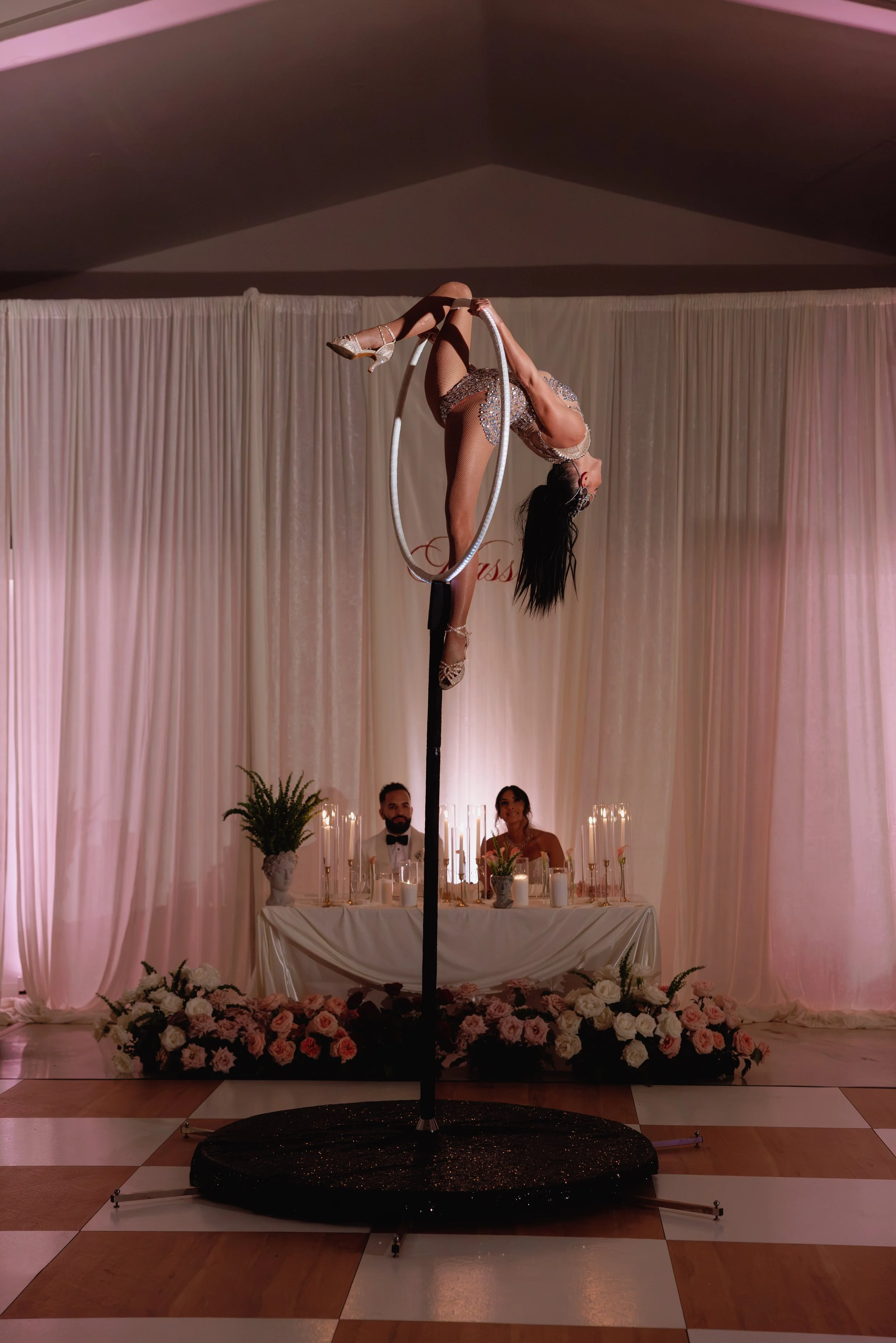 Wedding show during dinner