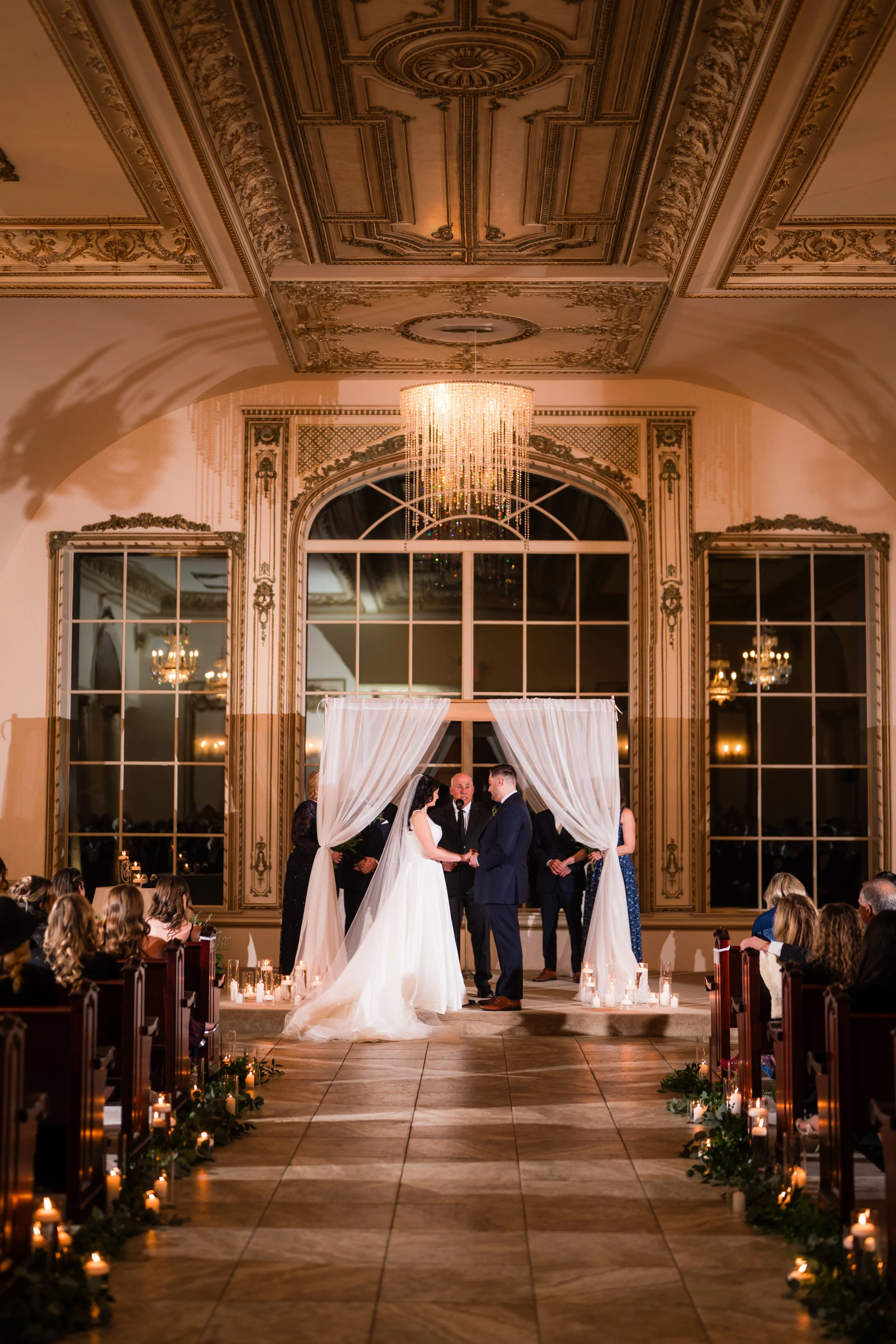 Photo: Lobando Photography / Venue: Brigalias