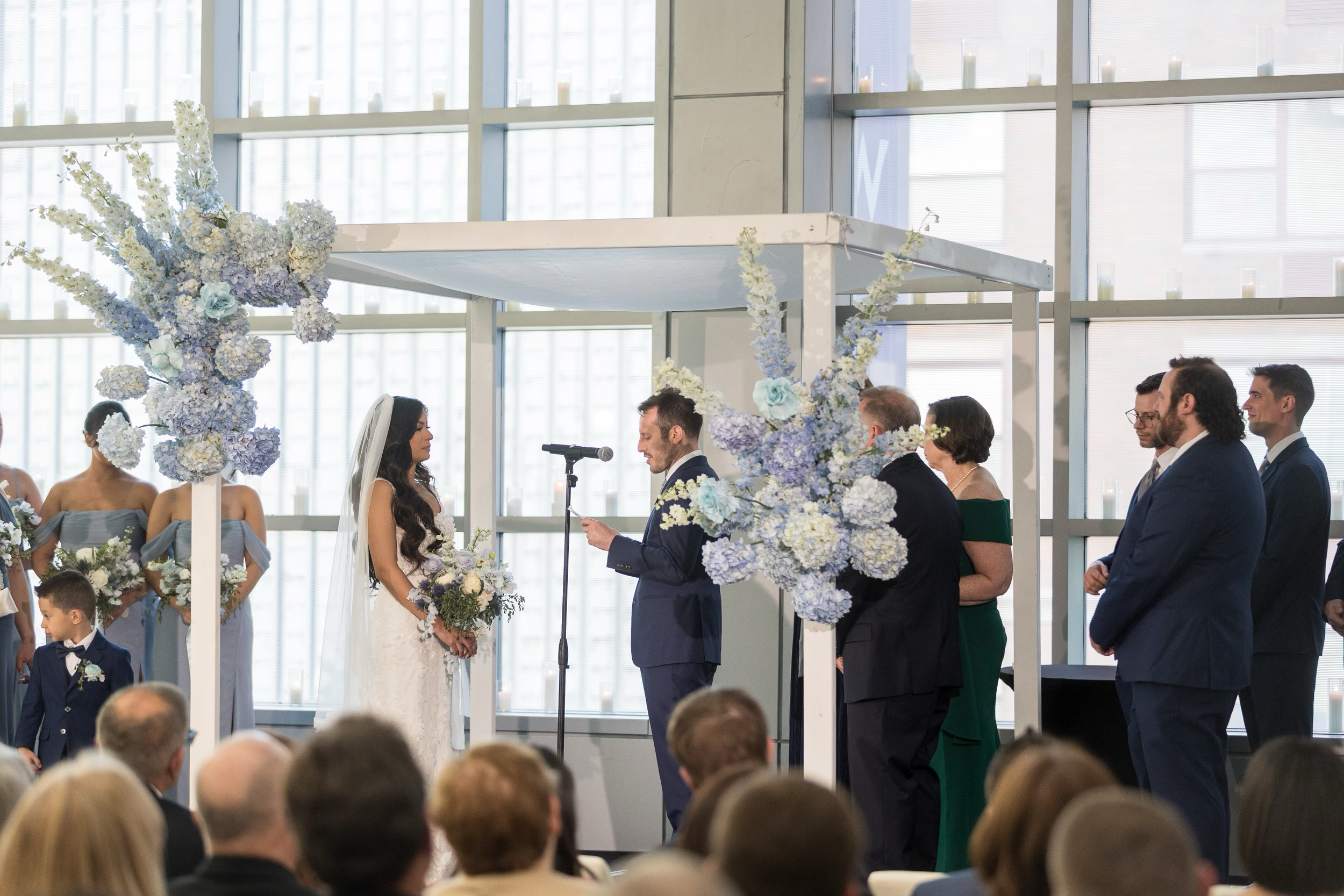 Photo: Rebecca Ferrier Photography / Florals: Daydream Floral Studio / Venue: The W Hotel Hoboken