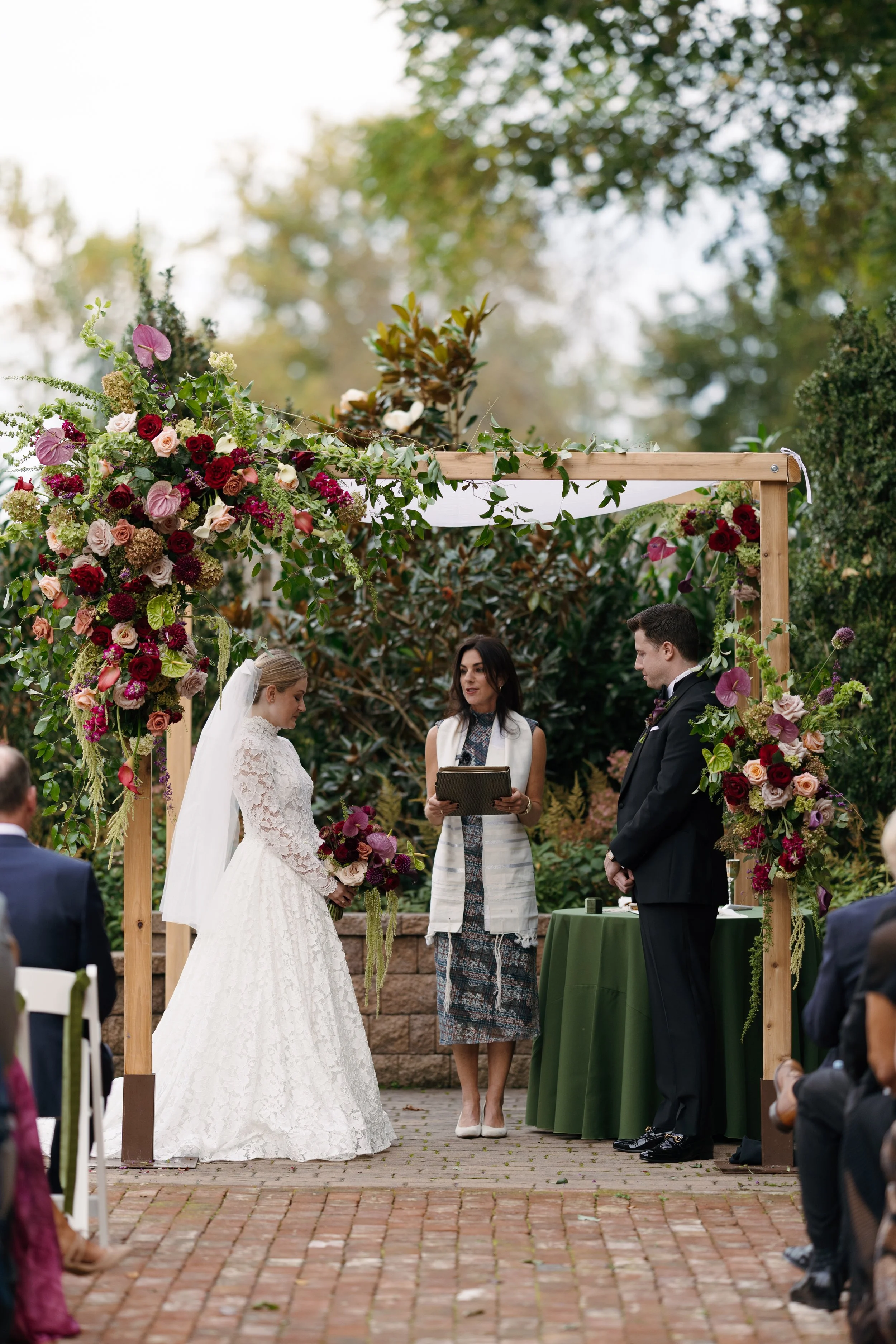 Photo: Emma Lynn Photography / Florals: Pamela Primrose / Venue: Columbia Grand Pheonixville