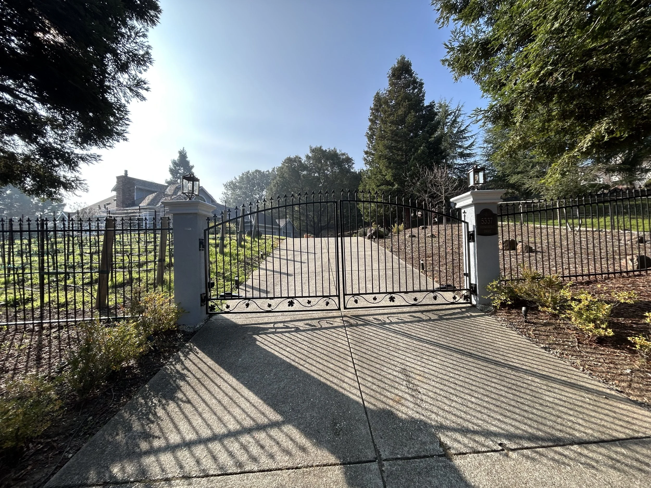 R&S Concord installed gate arm for bi-parting swing gate in Martinez, CA