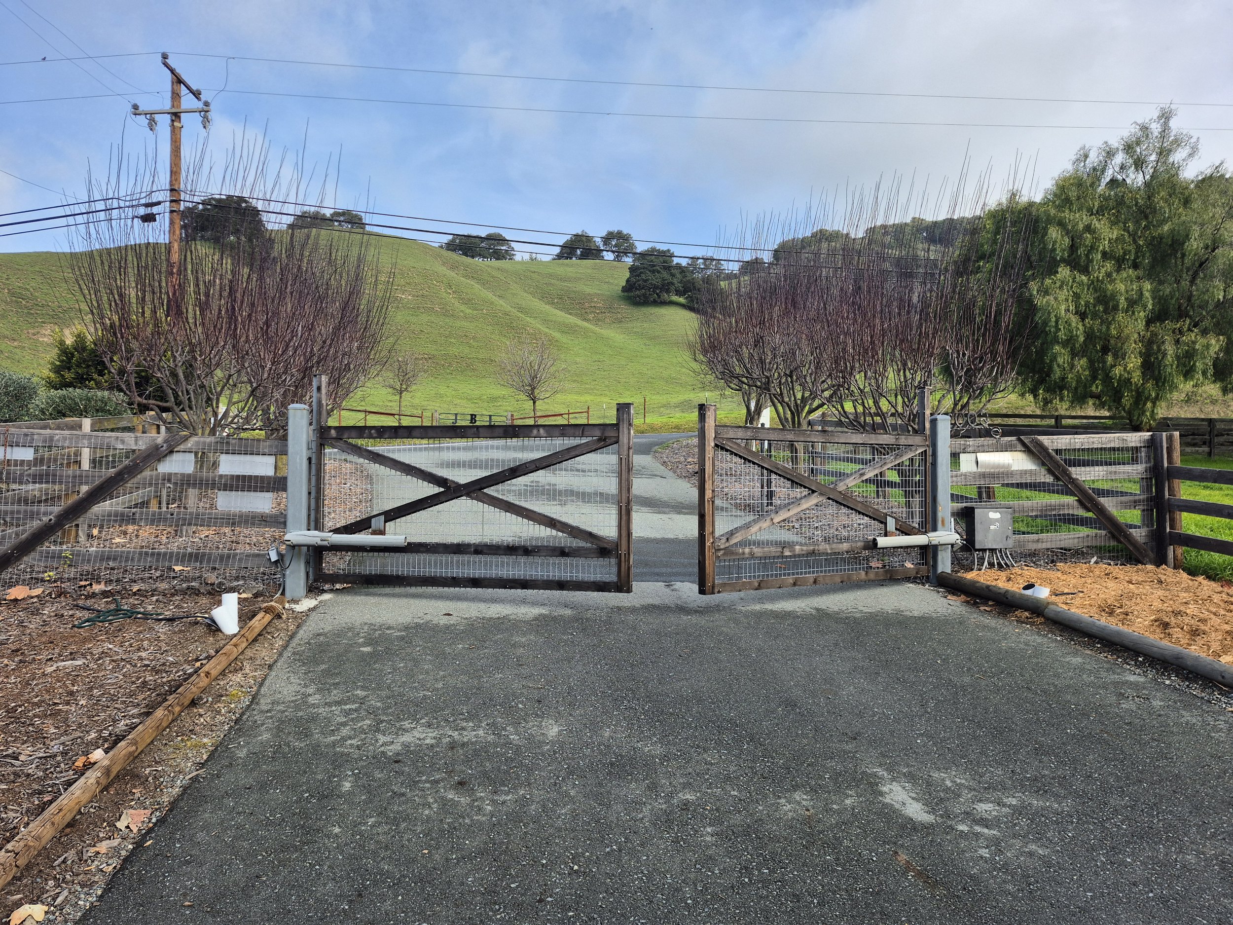 Wireless keypad install for automatic gate by R&S Erection of Concord in Martinez, CA