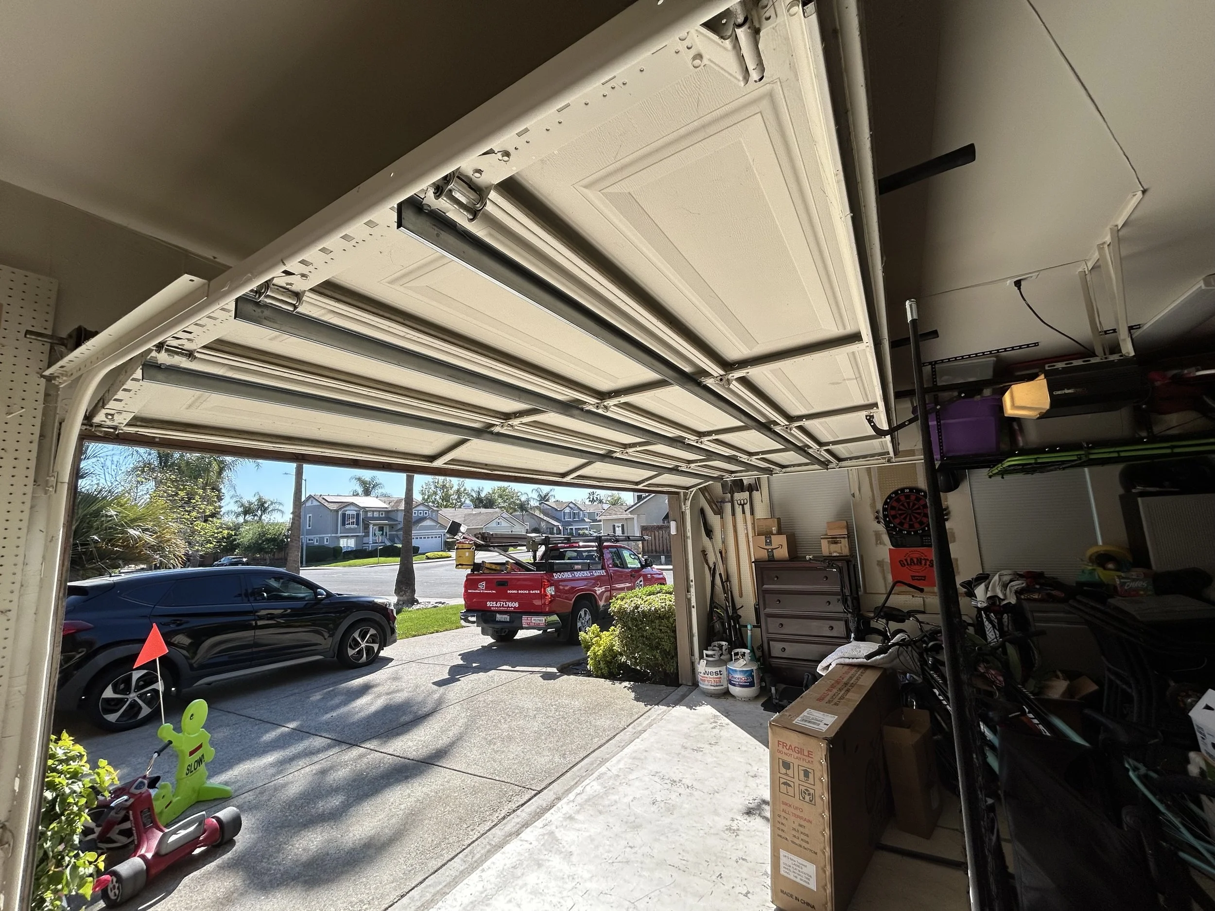 R&S Concord garage door repair in Brentwood, CA