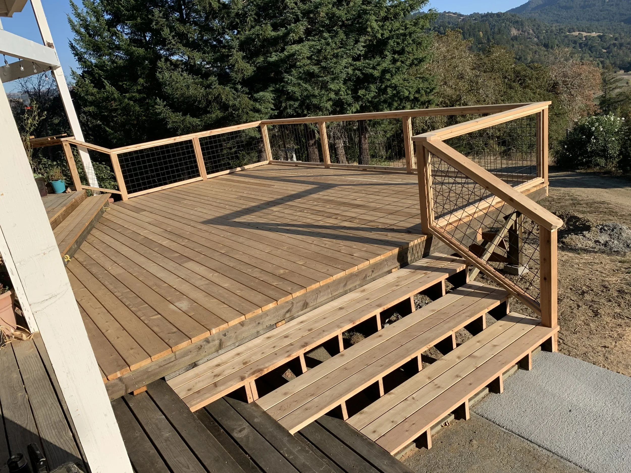 Deck and Patio Construction Northern Humboldt Builder licensed contractor 1025781