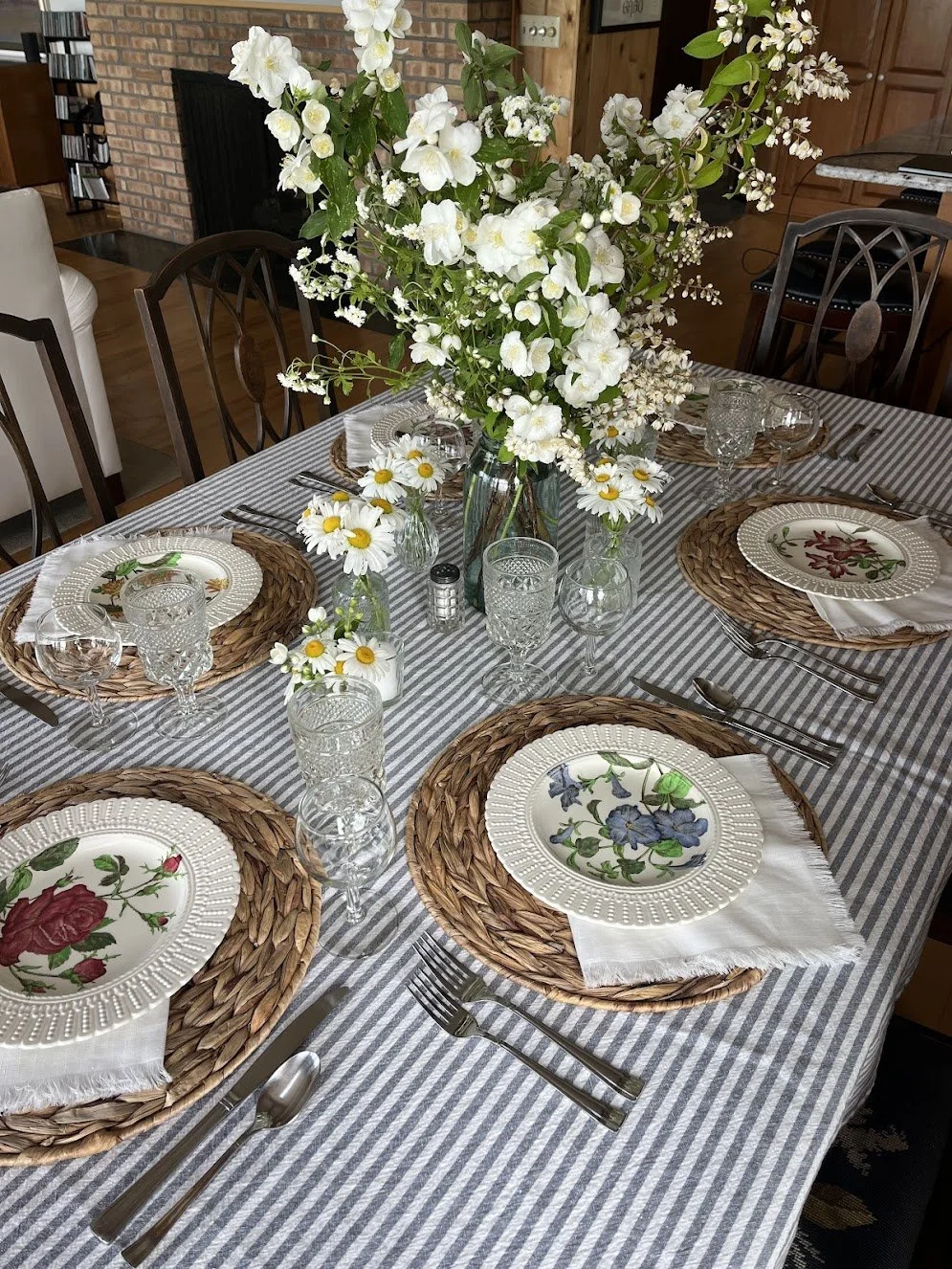gardenparty1.jpg