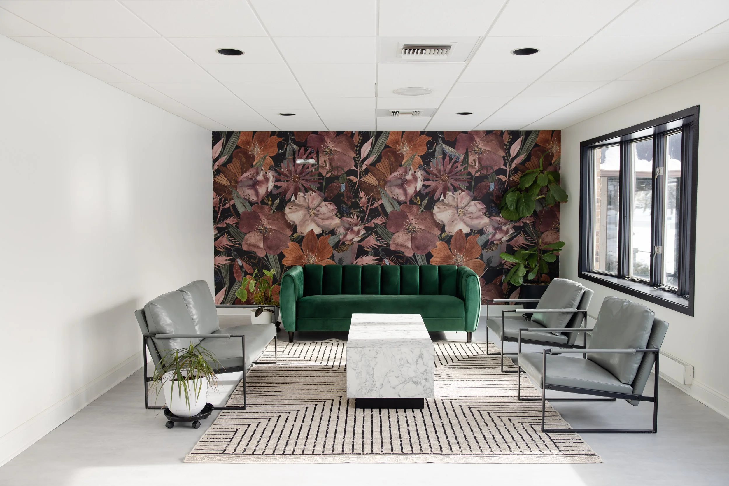 Lounge - Adjacent to cocktail bar