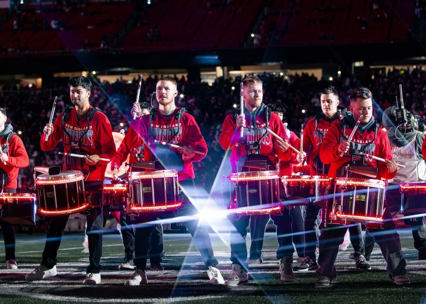MNF. 

#patriots #flagship #drumline #w #mnf 

📸🔥: @brookestelmokasphotos