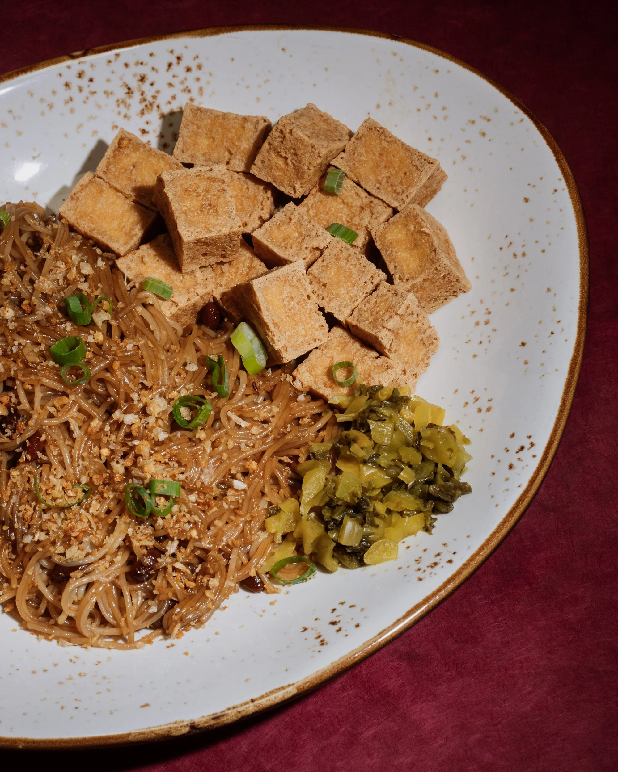 CAB-Dalaya-Phat Mii Khanom Sen-1.jpg