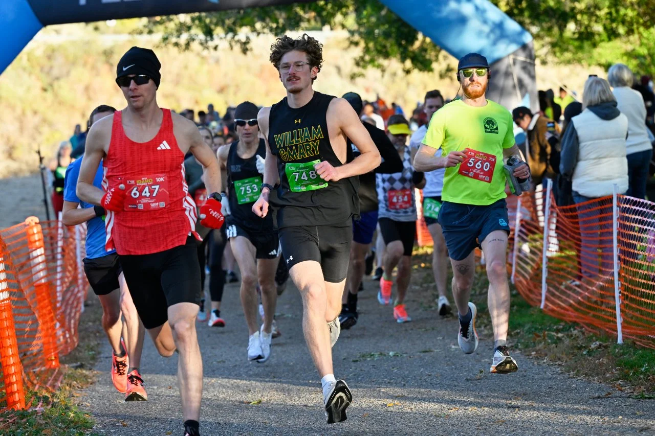 The lead pack charges out of the Idaho Running Day start