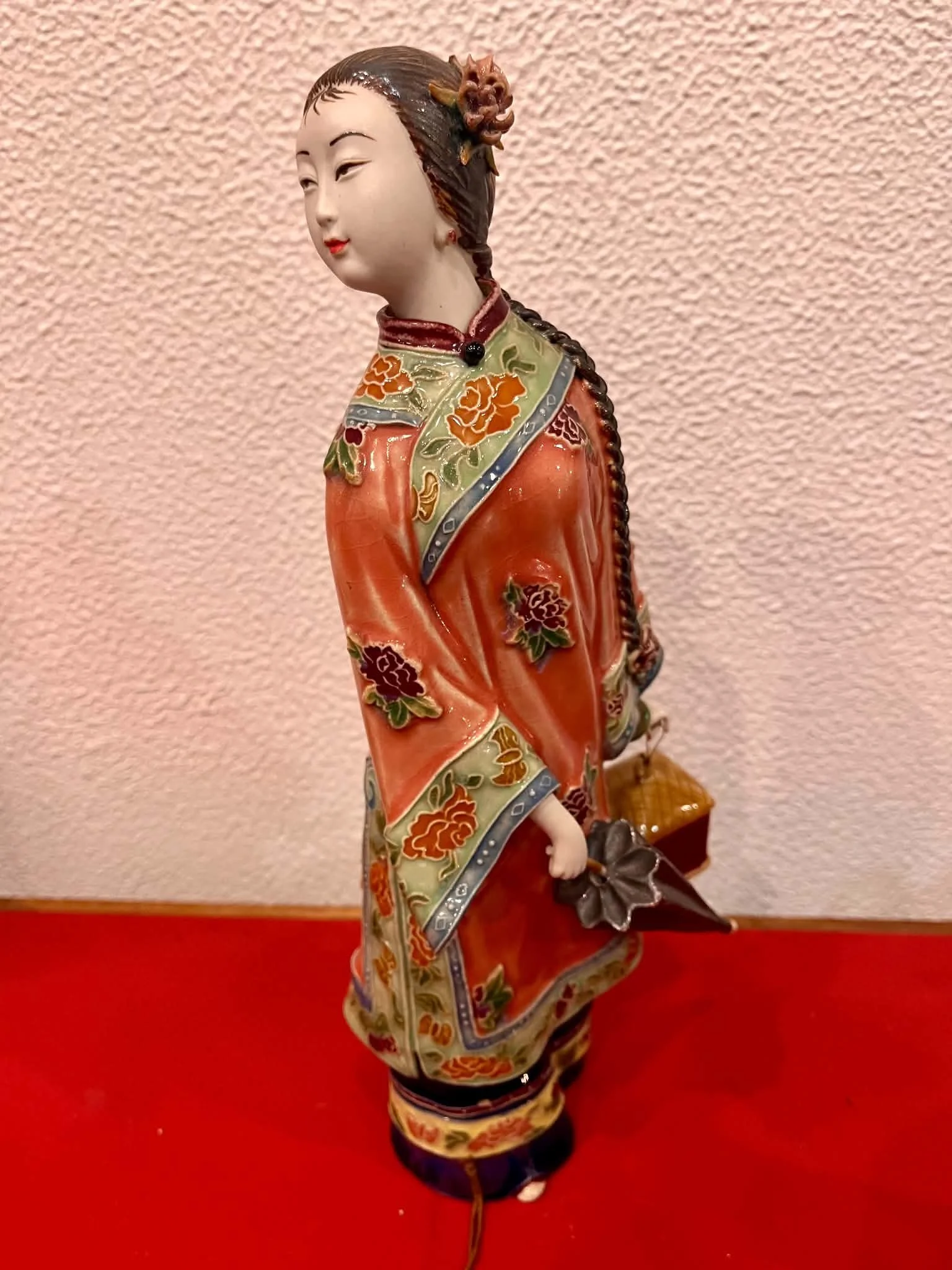 Chinese Porcelain Shiwan Wucai Figurine
