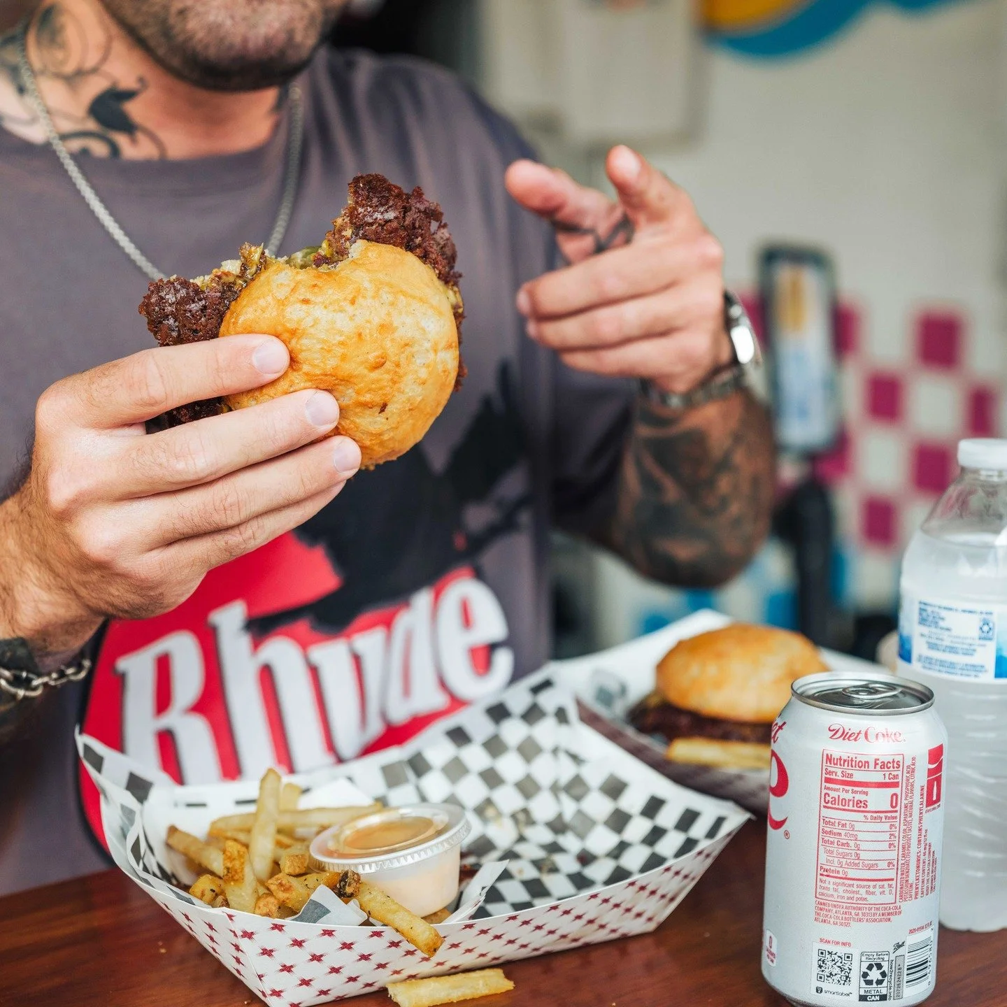 DOUBLE CHEESEBURGER: CHECK!
GLUTEN FREE BUN: CHECK!
DP: CHECK!
POSI-VIBES: ALWAYS!
.
.
.
shoutout @nickdandria for the great snaps the other day!