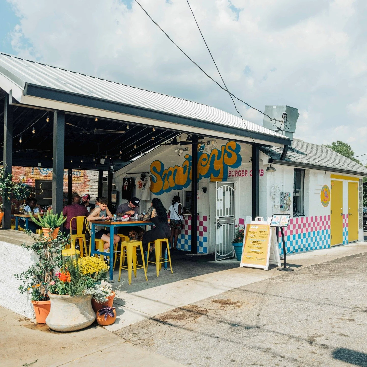 ABSOLUTE BURGER DAY WEATHER.
.
.
.
Cant wait to see yall this weekend!#burgerlover #burgerrebellion #stackedburger #supportlocalatl #decaturlocal #madeinatlanta #thingstodoatlanta #smileysburgerclub #greasyspoonvibes #notfinedining