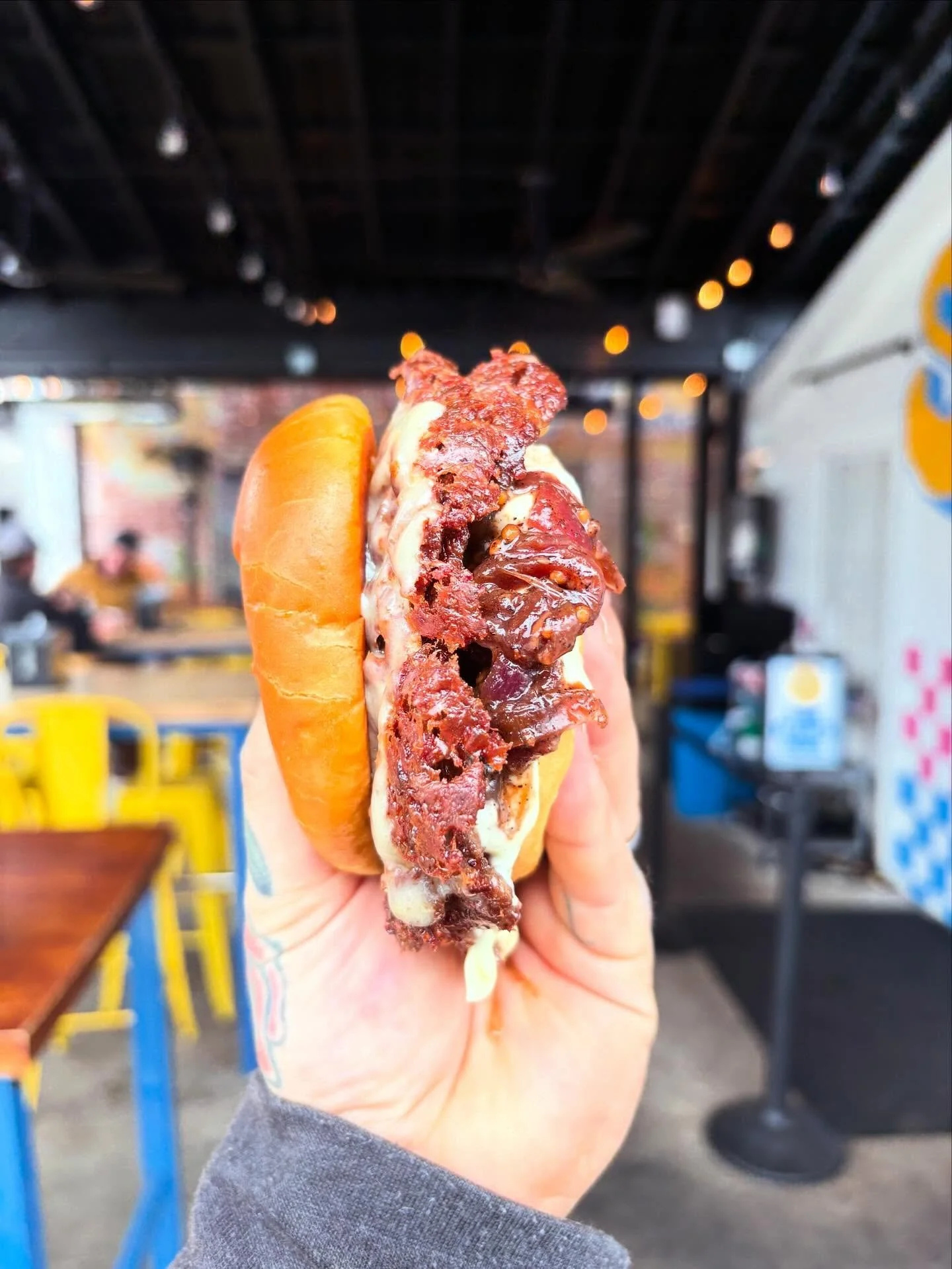 YUMMY ALPINE BURGER! ITS A HIT @kingofthechews &amp; @avize.atl THROWING DOWN A DANG OLE GOOD TIME!