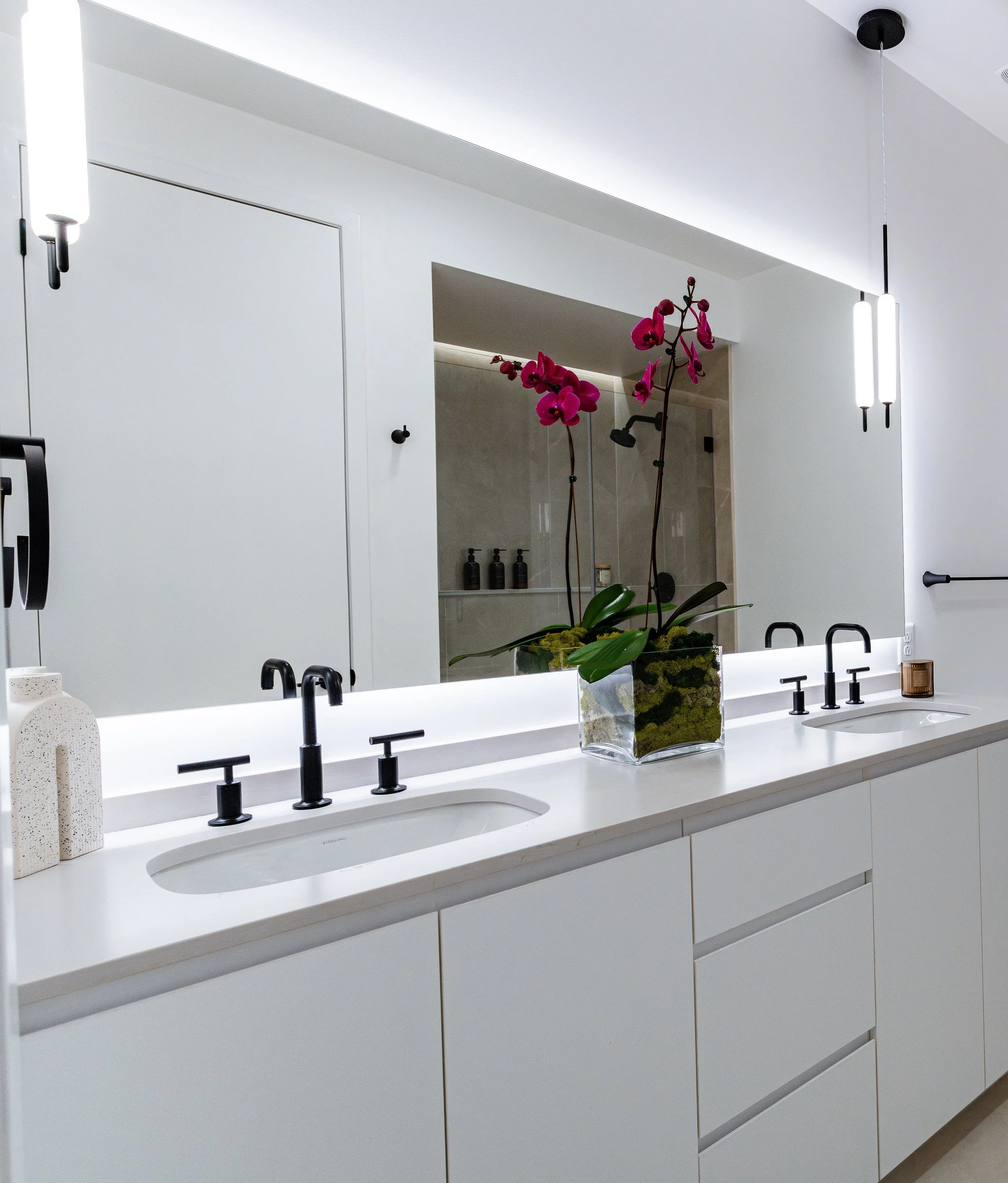 23- Sales Gallery.jpg