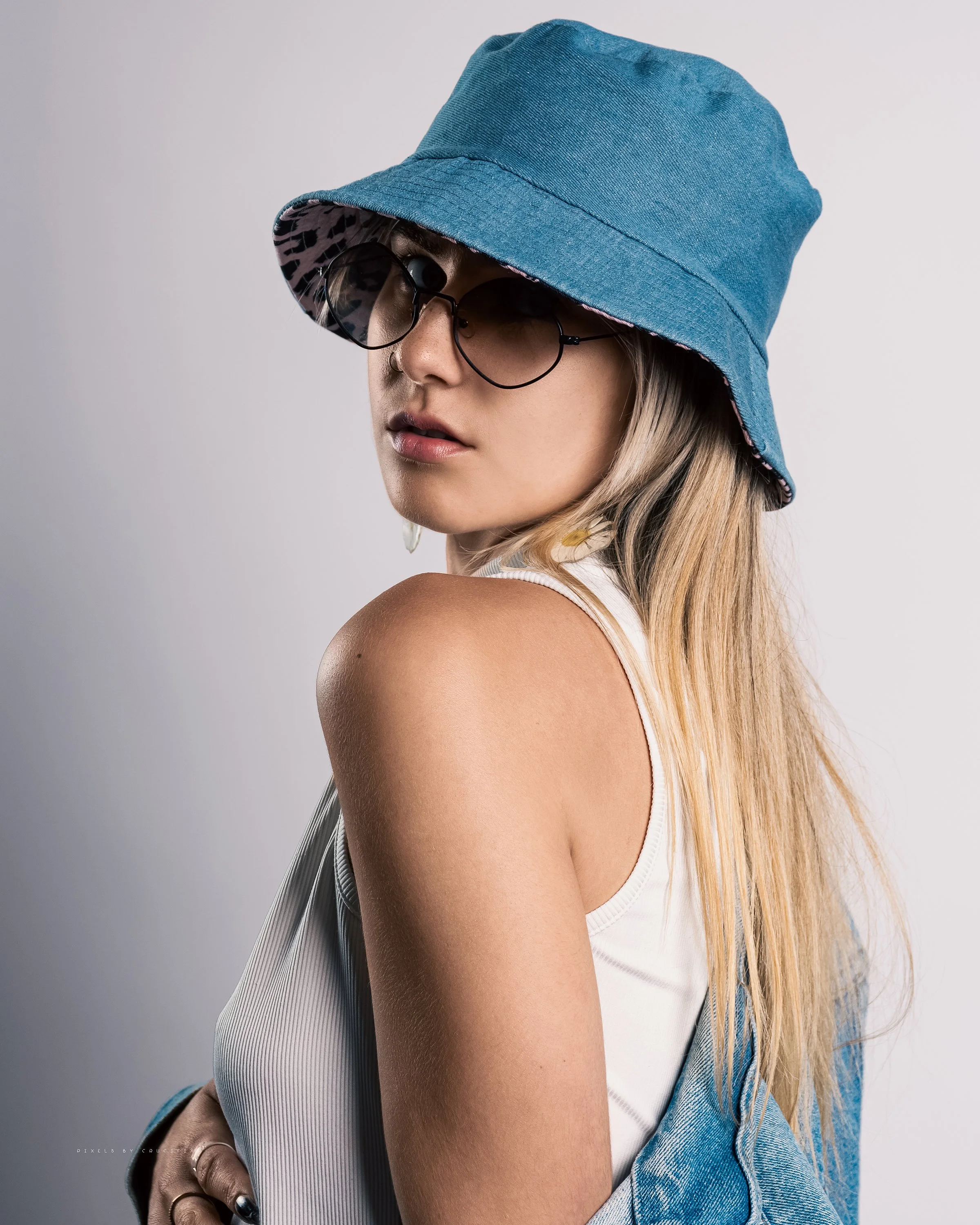 Olyna-1984 copy 2.jpg