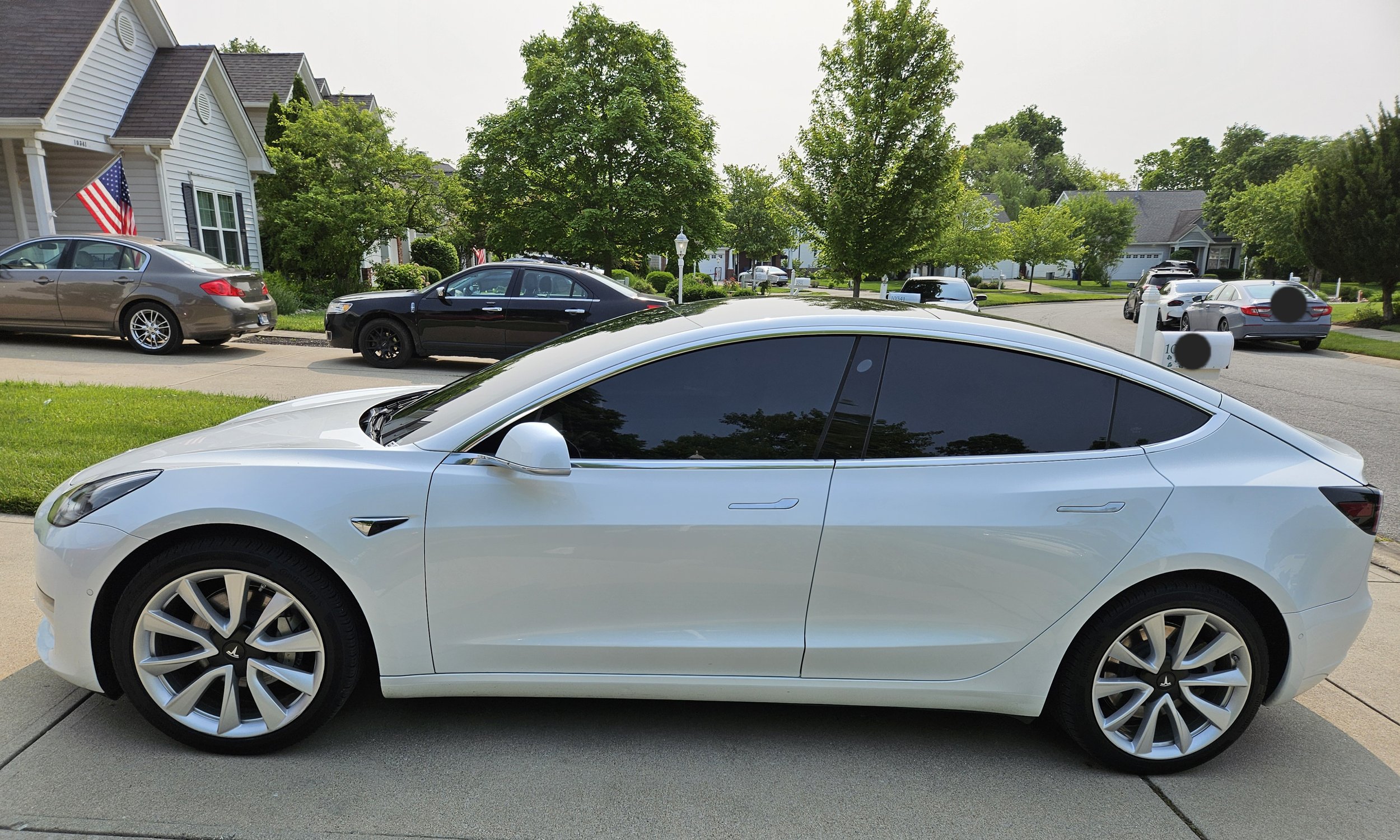 WHITE TESLA MODEL 3 - CERAMIC TINT, FULL WINDSHIELD TINT