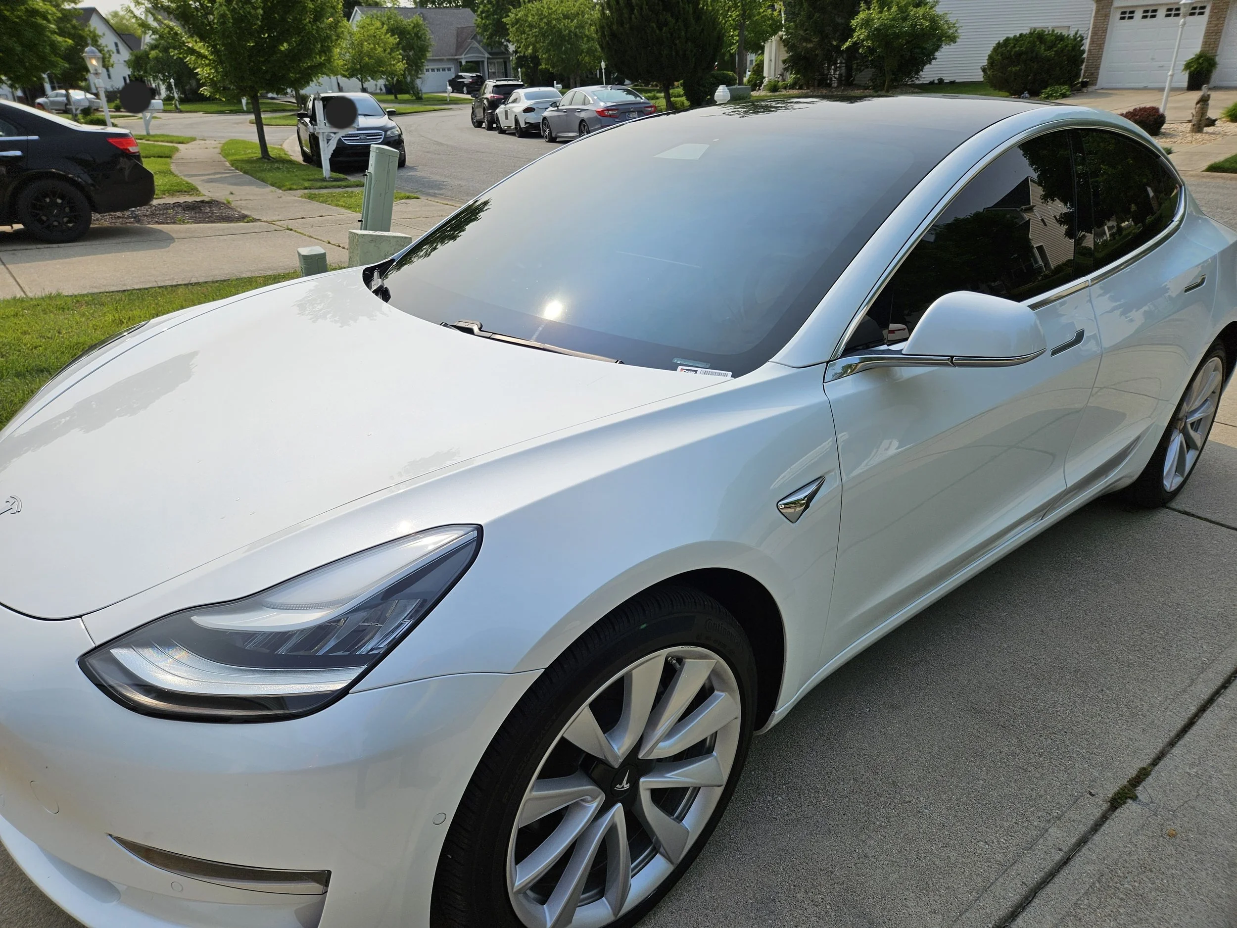 WHITE TESLA MODEL 3 - CERAMIC TINT, FULL WINDSHIELD TINT