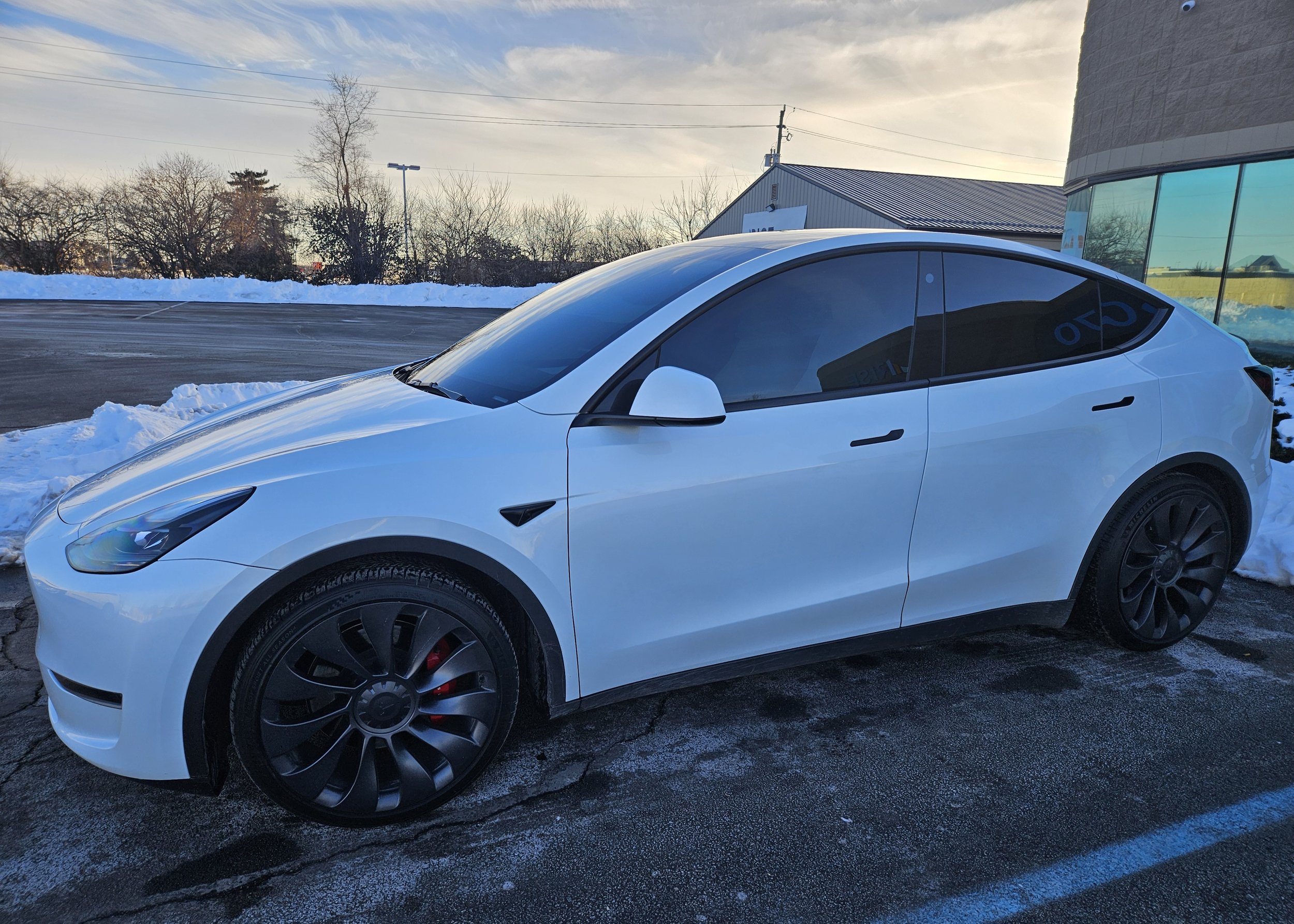 WHITE TESLA MODEL Y - CERAMIC TINT, FULL WINDSHIELD TINT