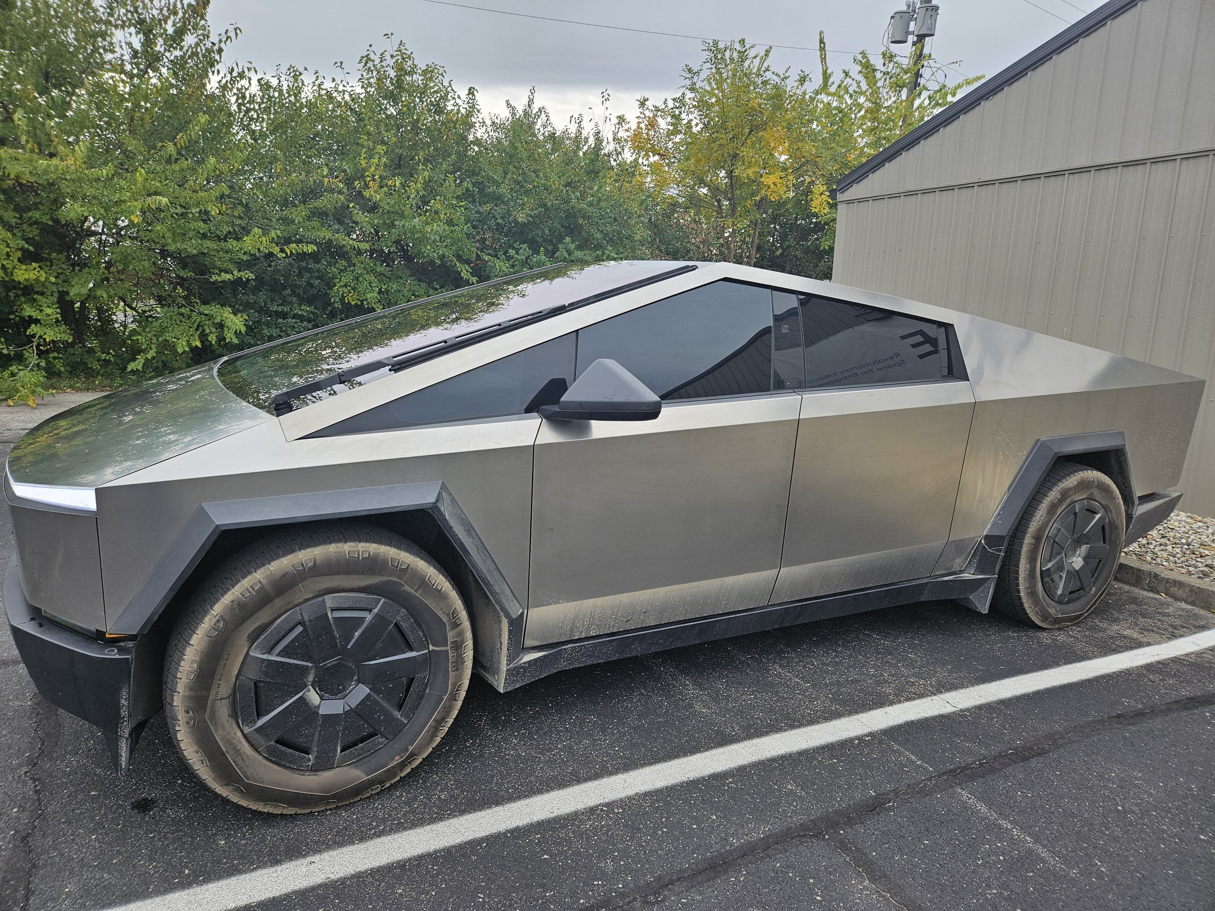 TESLA CYBERTRUCK - ULTRA CERAMIC TINT