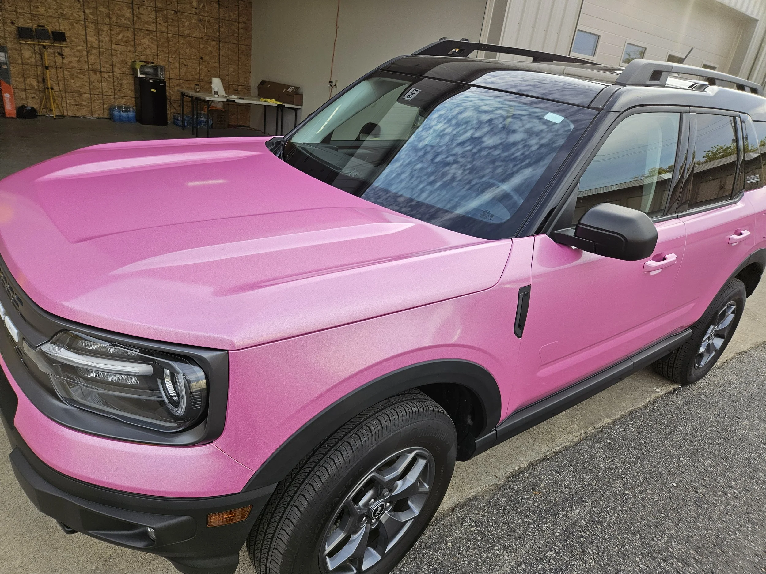 FORD BRONCO - PINK GLITTER VINYL WRAP 
