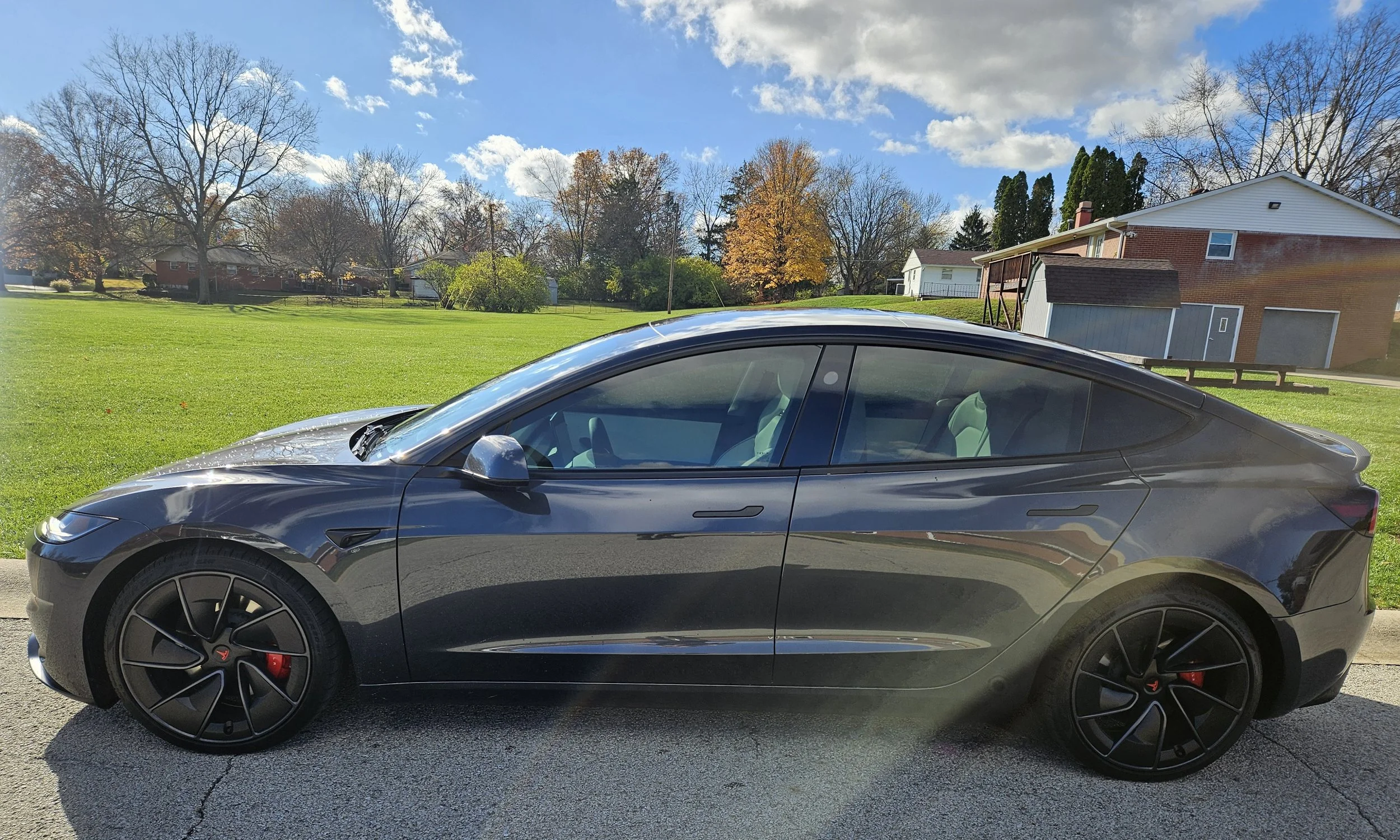 TESLA MODEL 3 - ULTRA CERAMIC TINT, AIR CERAMIC FULL WINDSHIELD TINT
