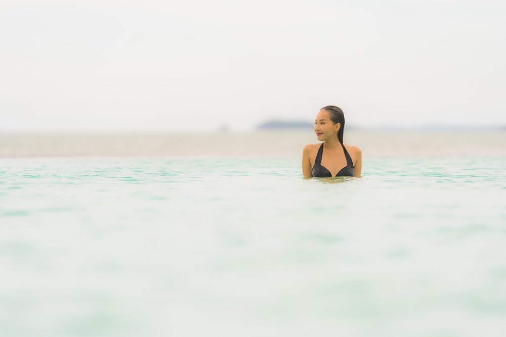 swimming at the pink beach